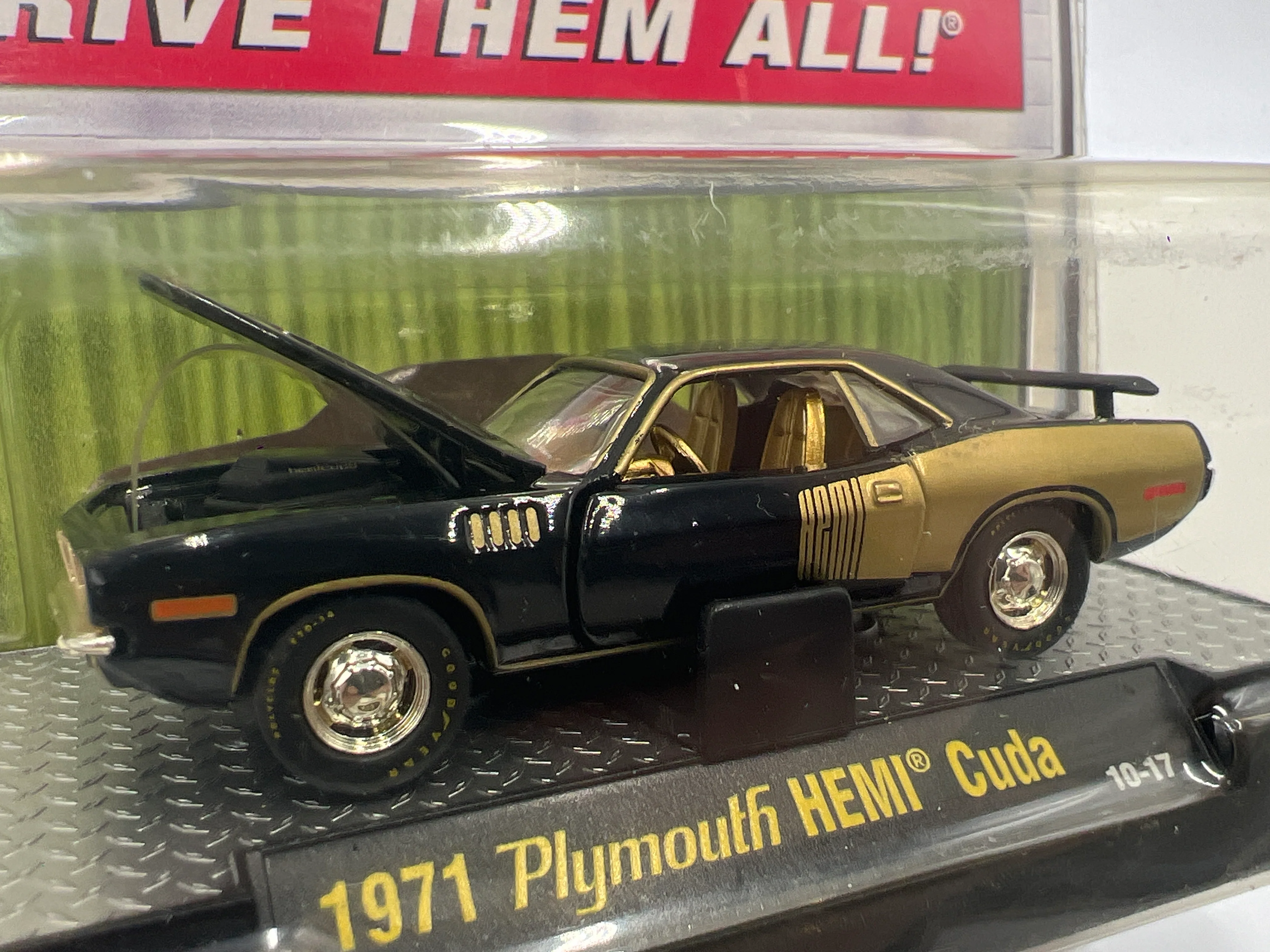 M2 Machines Premium Edition Detroit Muscle CHASE 1971 Plymouth Hemi Cuda Black/Gold VHTF 10-17 - Image 2
