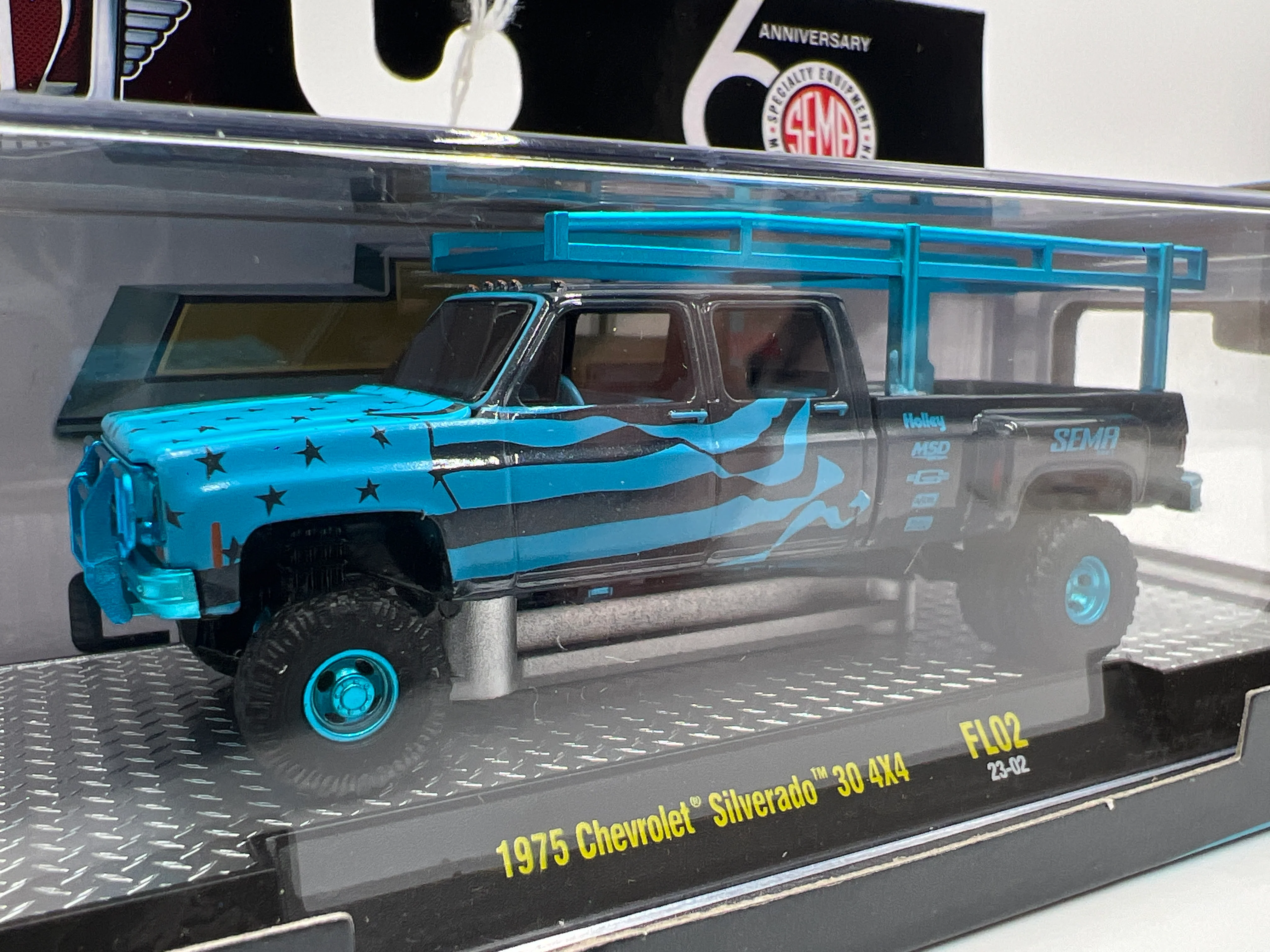 M2 Machines SEMA 60th Anniversary Exclusive 1/600 CHASE 1975 Chevrolet Silverado 30 4x4 Blue FL02 - Image 2