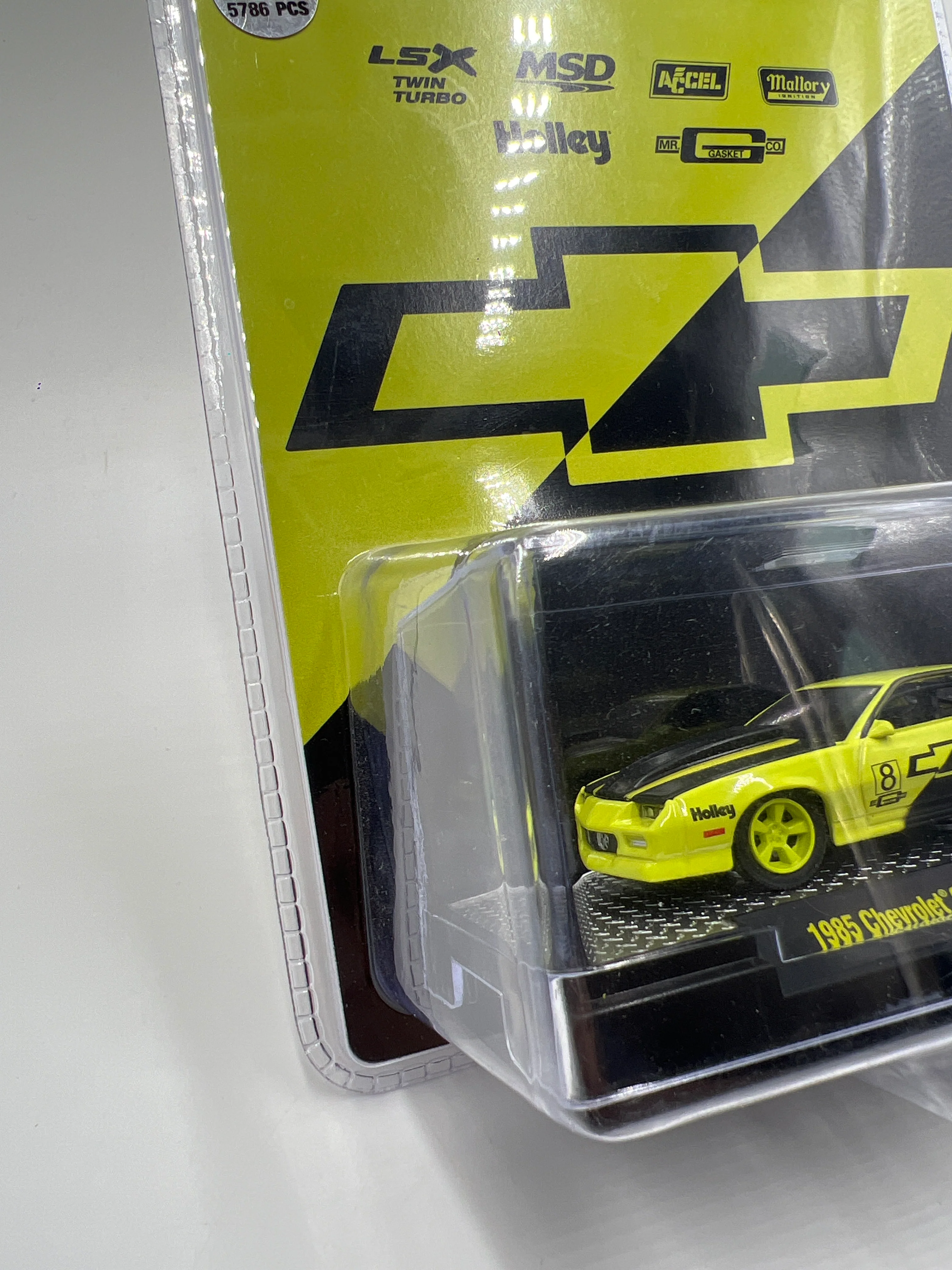 M2 Machines Hobby Exclusive 1985 Chevrolet Camaro IROC-Z HS17 194D - Image 4