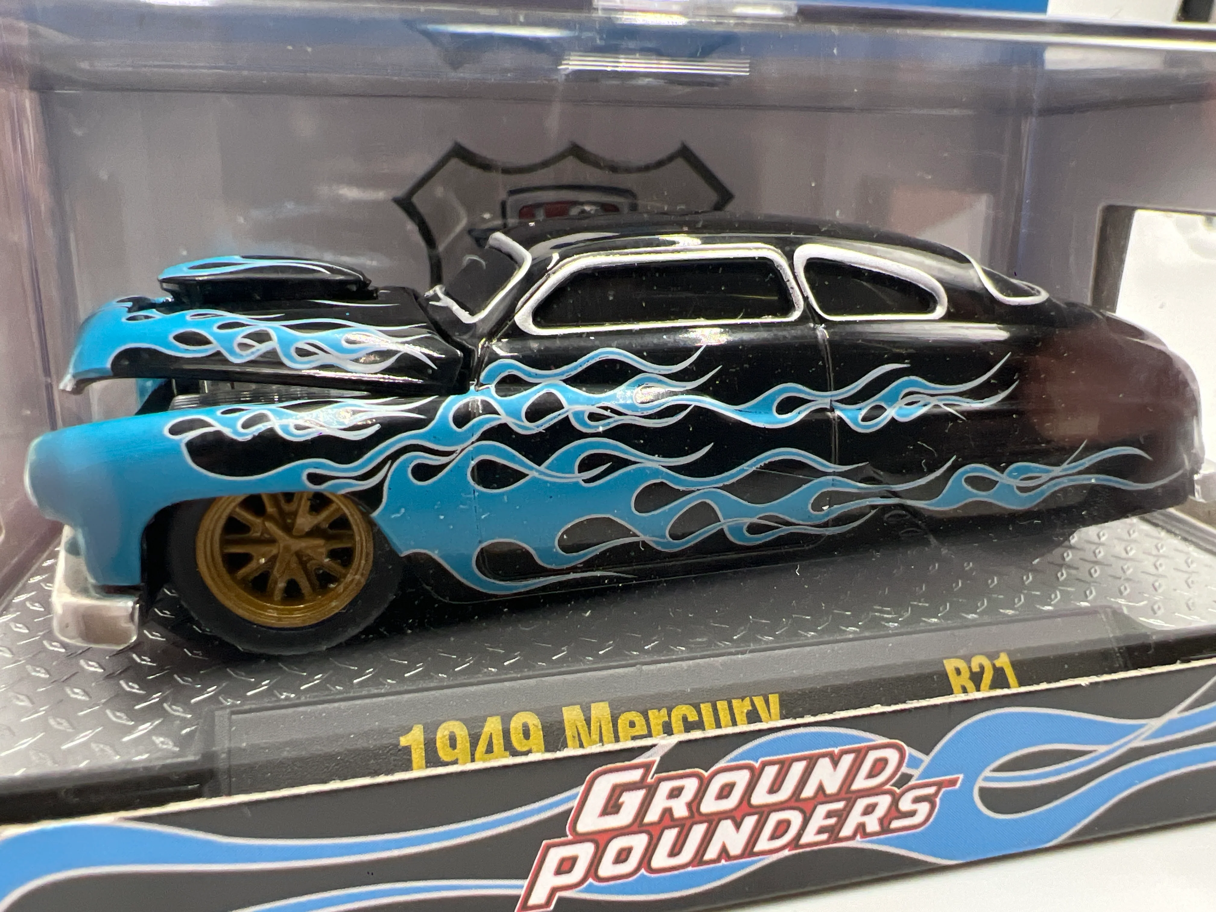 M2 Machines Ground Pounders 1949 Mercury Custom Black R21 - Image 3