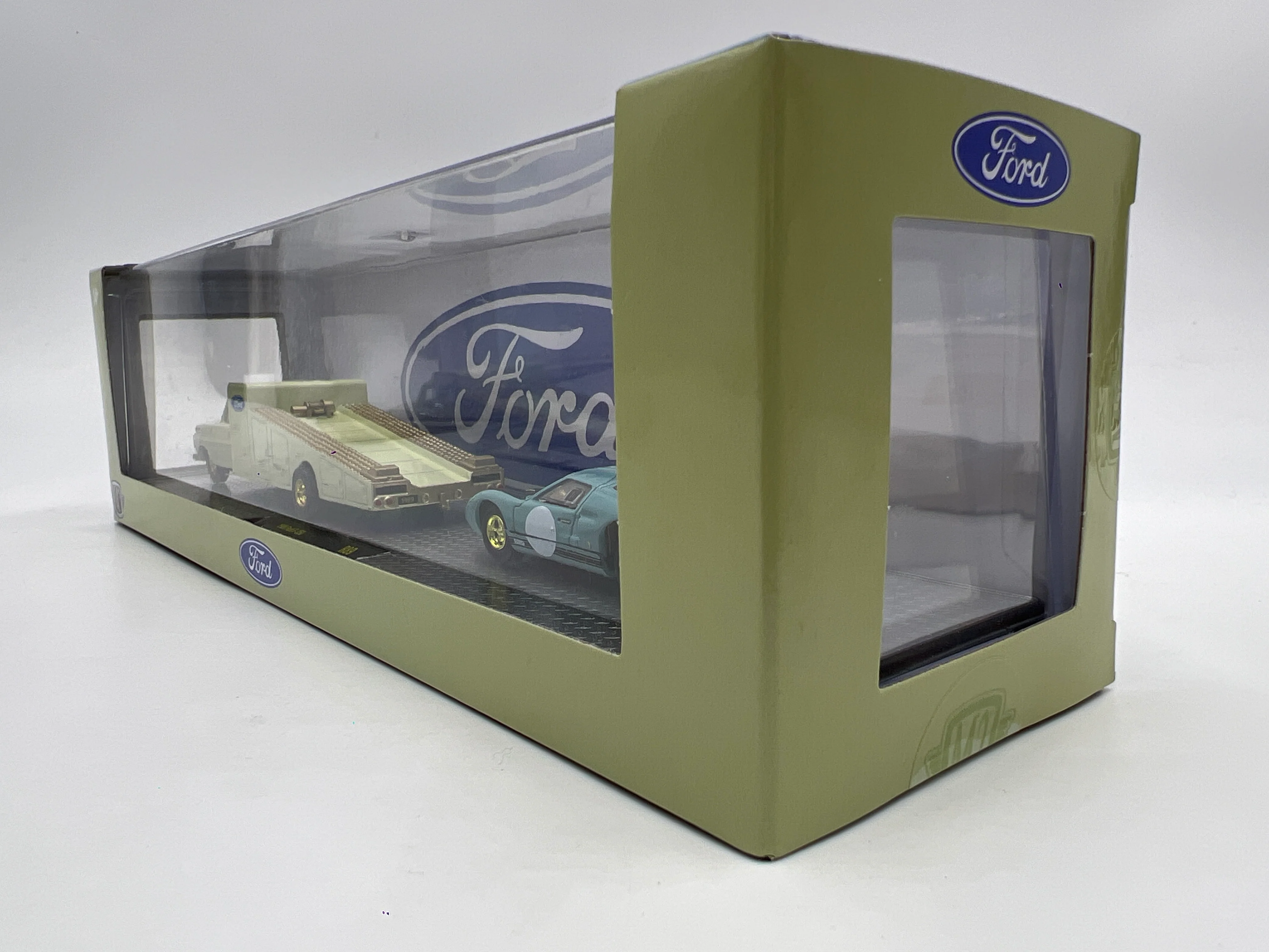 M2 Machines Haulers R89 CHASE 1969 Ford F-350 & 1966 Ford GT40 MK II - Image 4