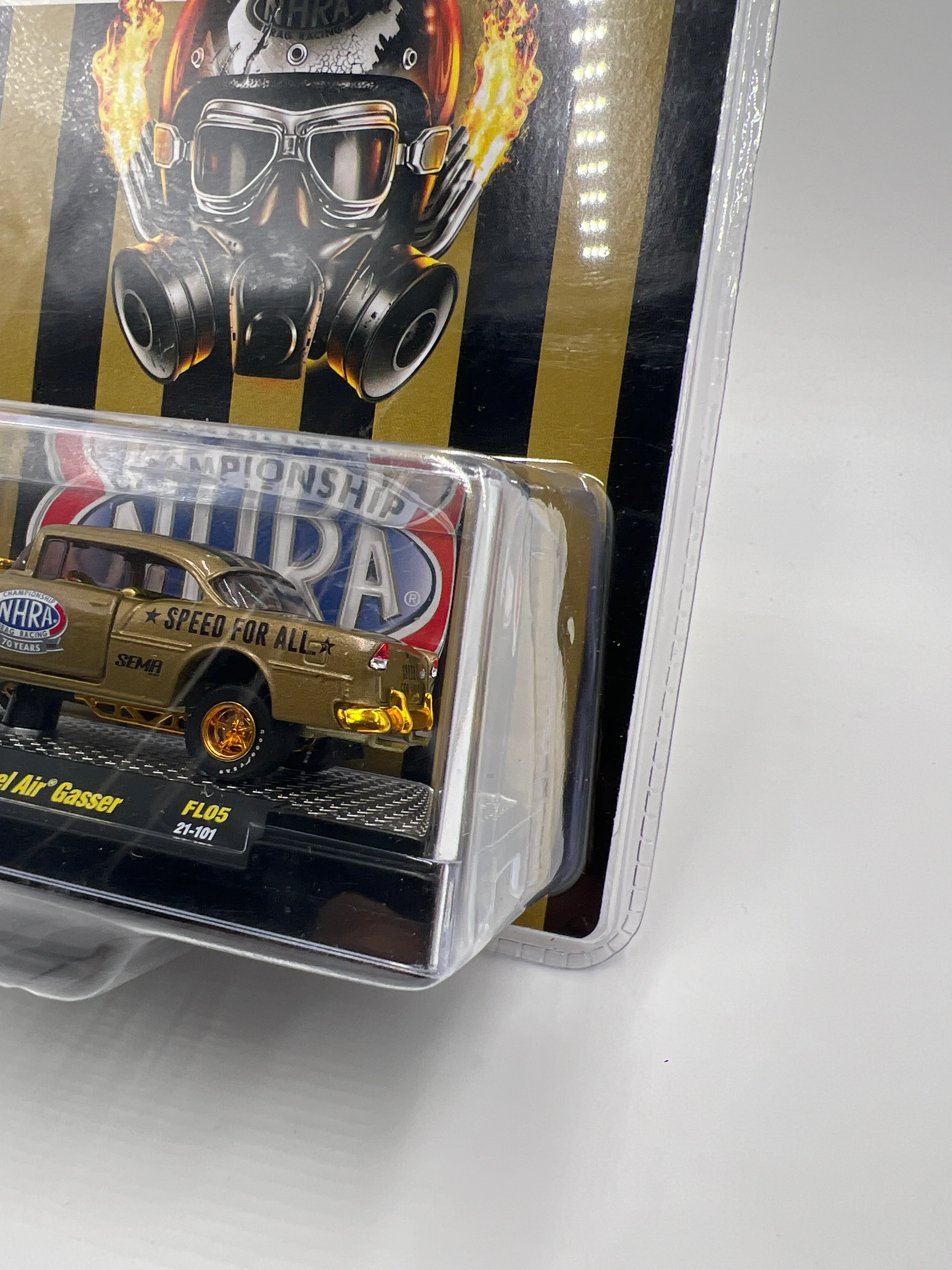 M2 Machines SEMA 2021 CHASE 1/400 NHRA 1955 Chevrolet Bel Air Gasser Gold FL05 - Image 3