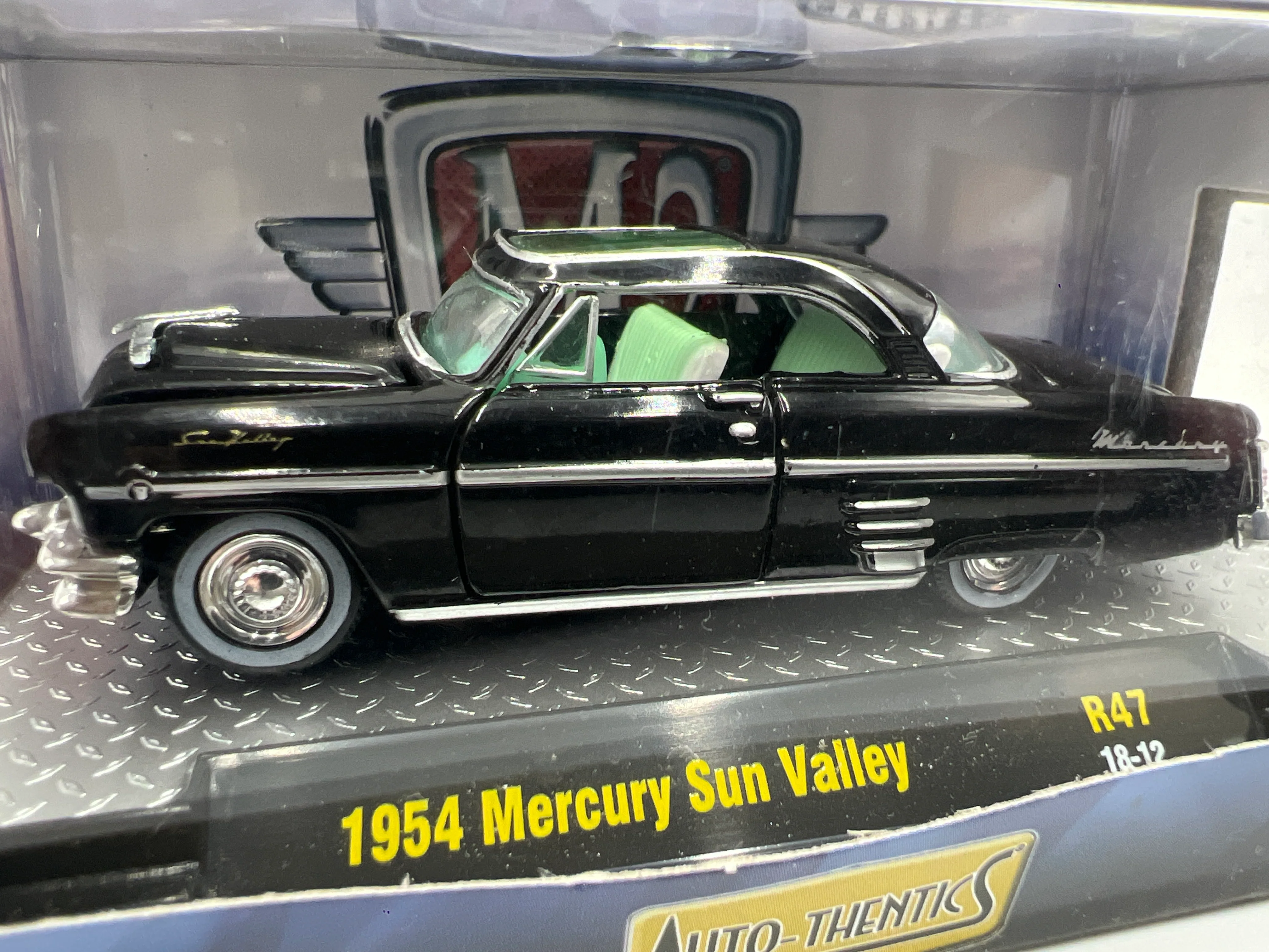 M2 Machines Auto-Thentics 1954 Mercury Sun Valley Black R47 - Image 3