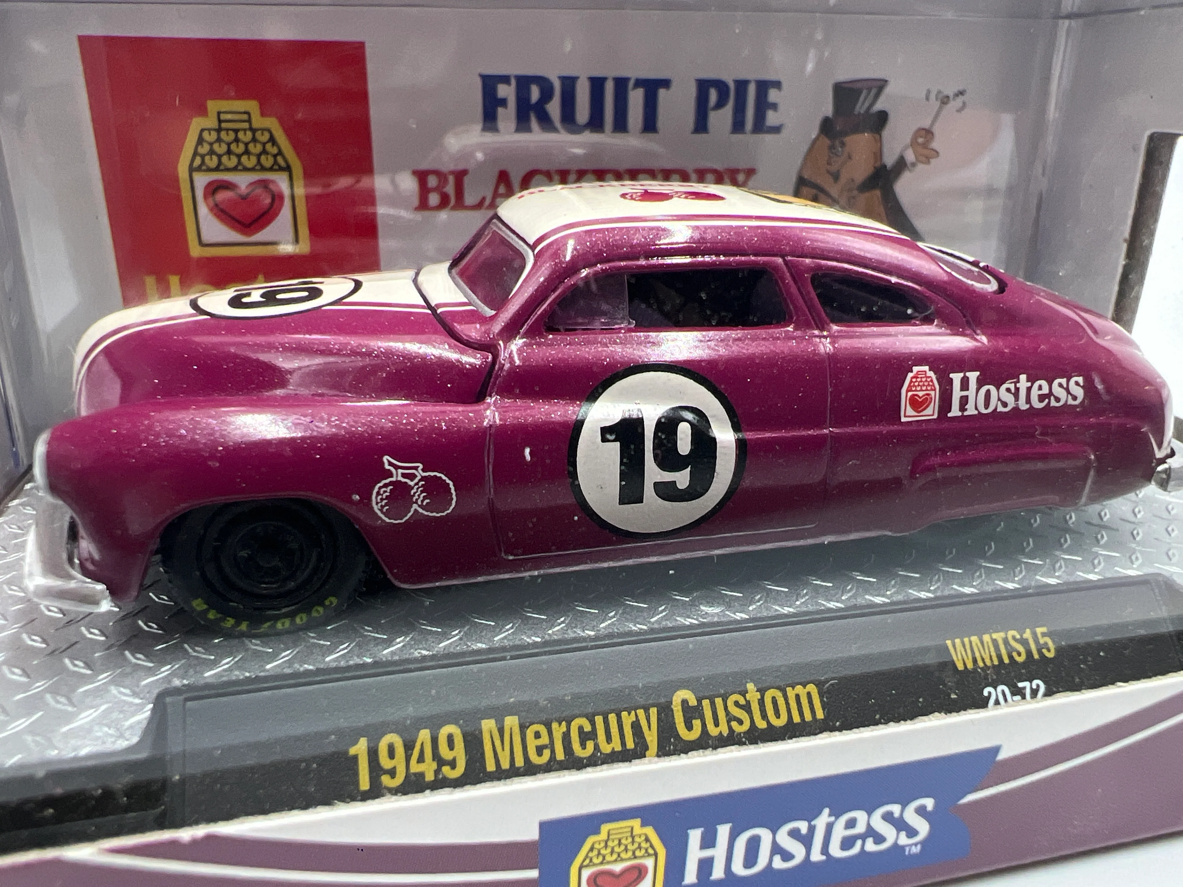 M2 Machines Walmart Exclusive Hostess Fruit Pie 1949 Mercury Custom Purple WMTS15 - Image 3