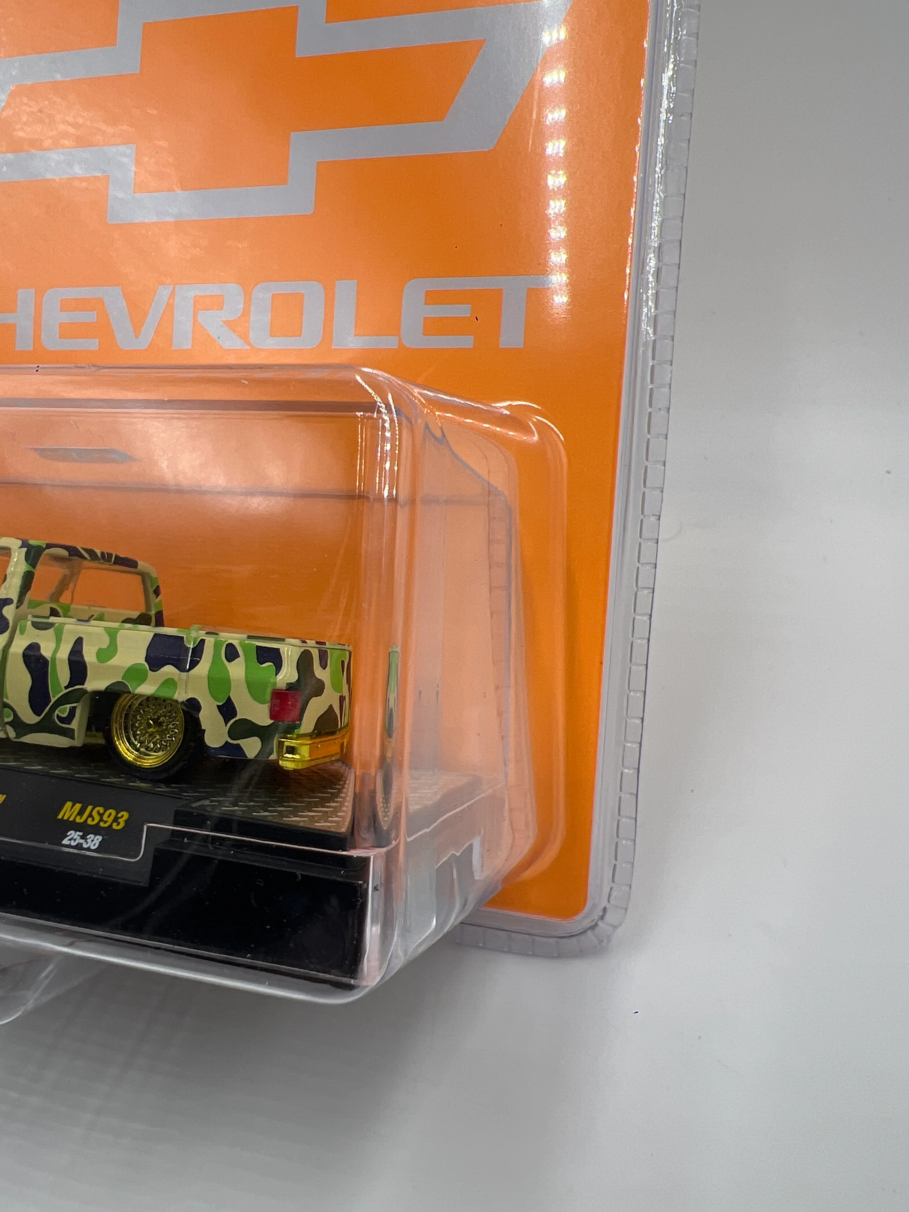 M2 Machines MiJo Exclusives CHASE 1980 Chevrolet Silverado Camouflage MJS93 - Image 3