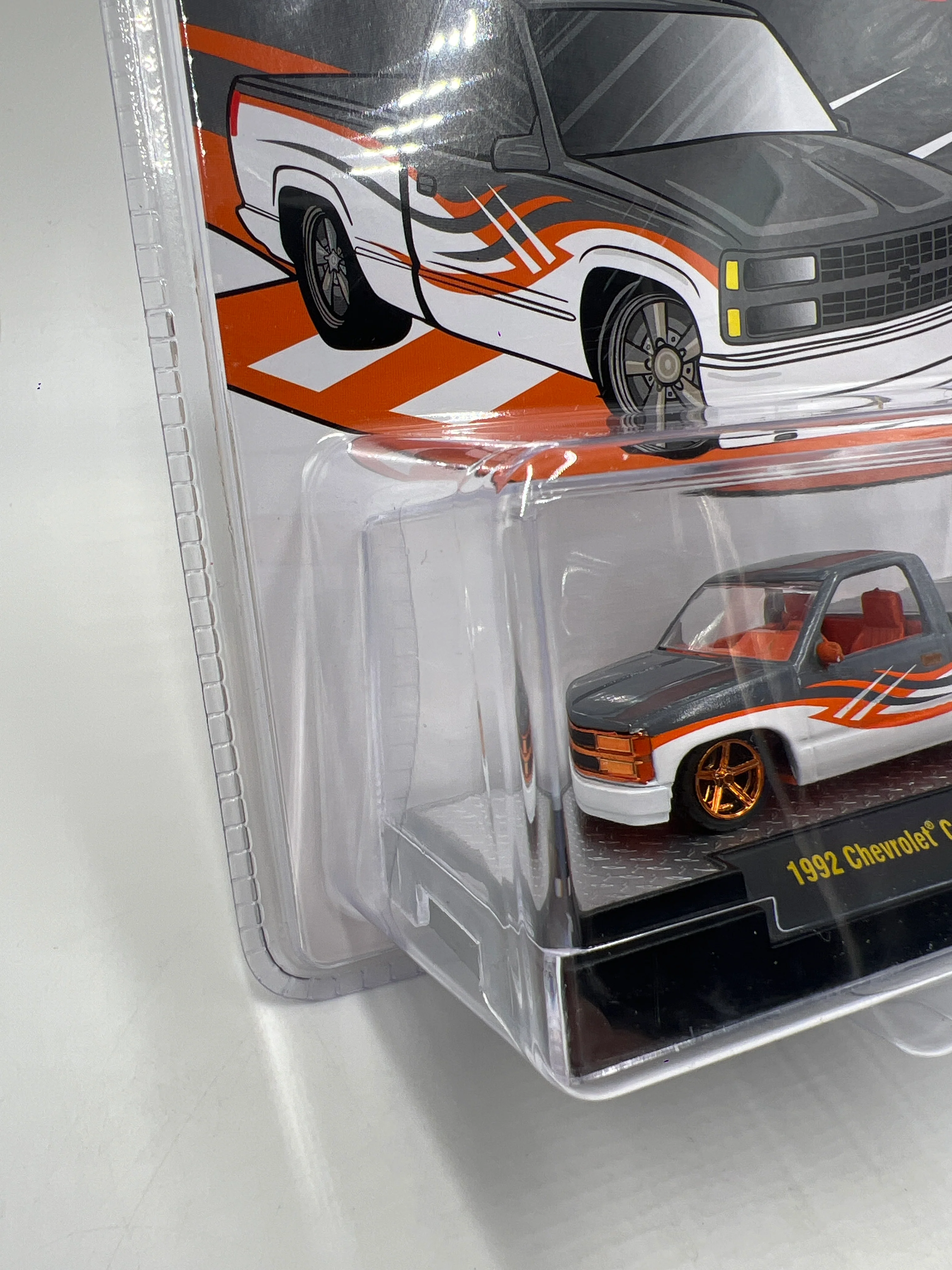M2 Machines MiJo Exclusives CHASE 1992 Chevrolet C1500 SS 454 MJS92 - Image 4