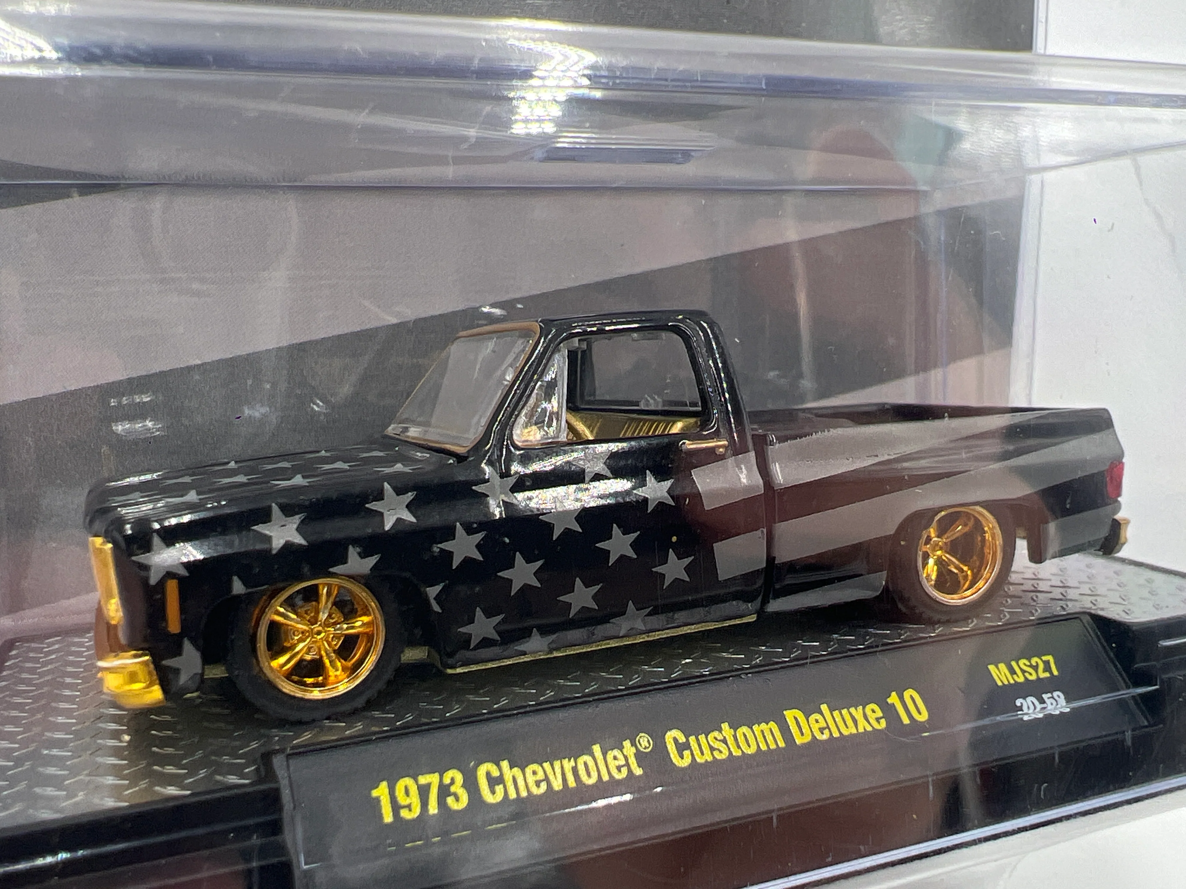 M2 Machines MiJo Exclusives CHASE 1/400 1973 Chevrolet Custom Deluxe 10 MJS27 - Image 2