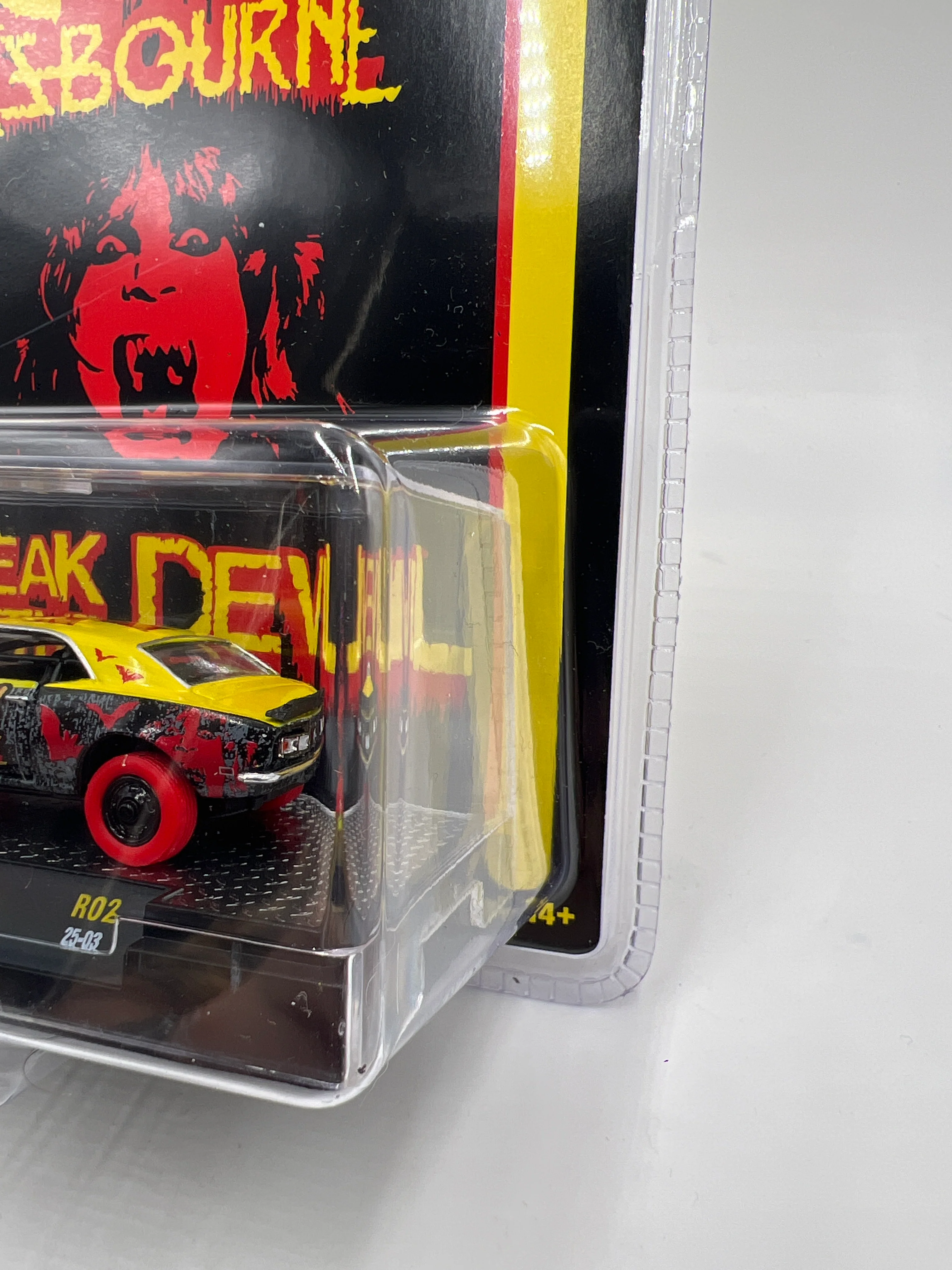 M2 Machines R02 CHASE Rock Legends Ozzy Ozbourne 1968 Chevrolet Camaro SS 350 - Image 3