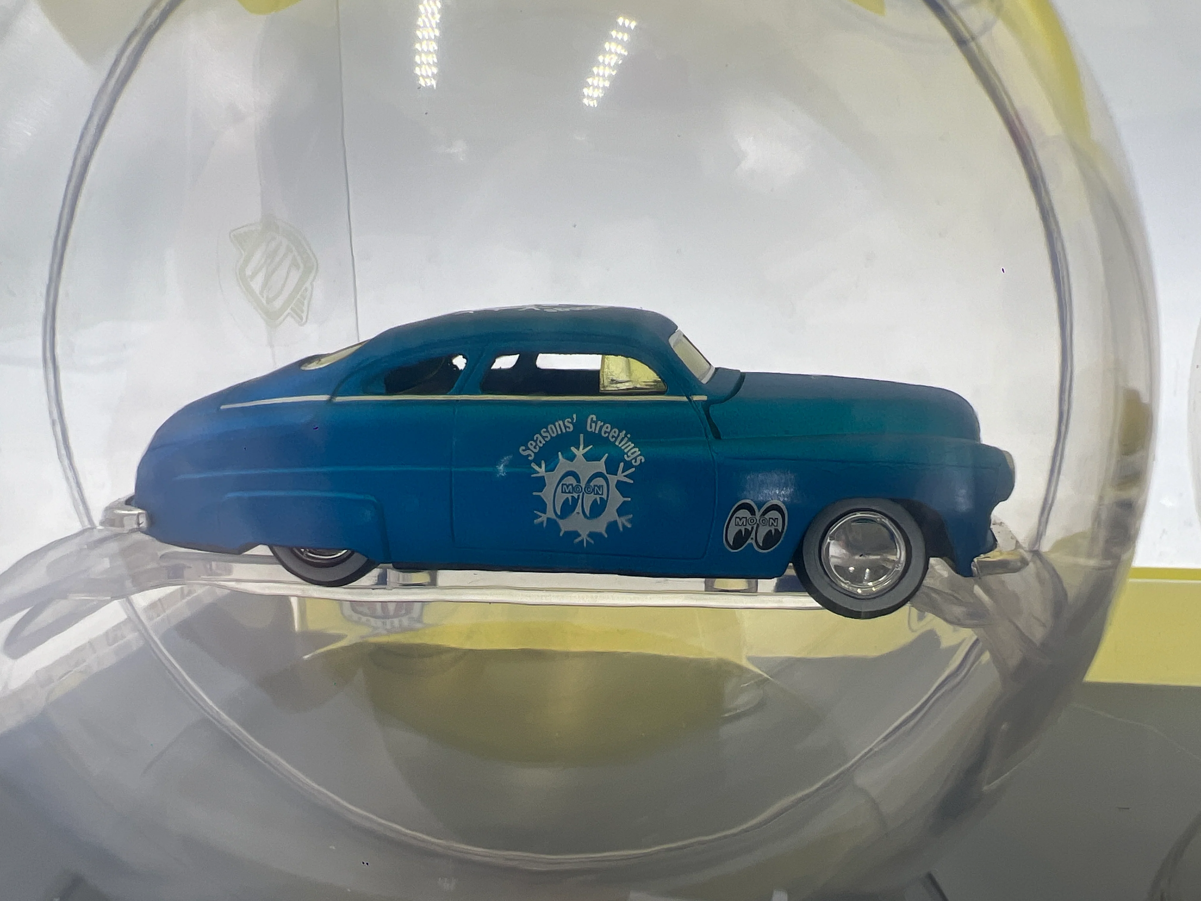 M2 Machines Holiday Ornaments 2 Pack Mooneyes 1949 Mercury Custom - Image 4