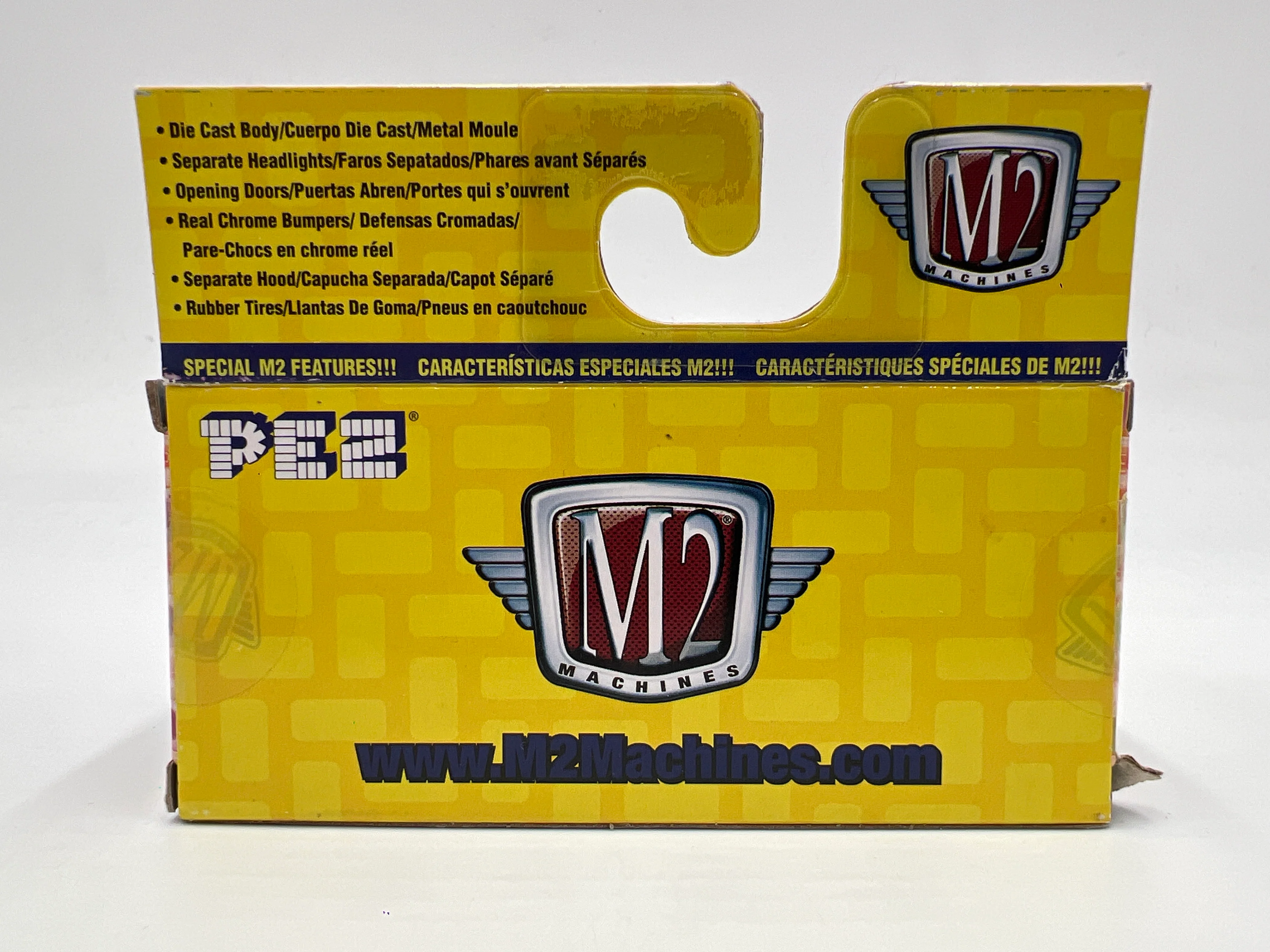 M2 Machines Walmart Exclusive Pez 1967 VW Beetle Deluxe USA Model Purple WMTS13 - Image 6