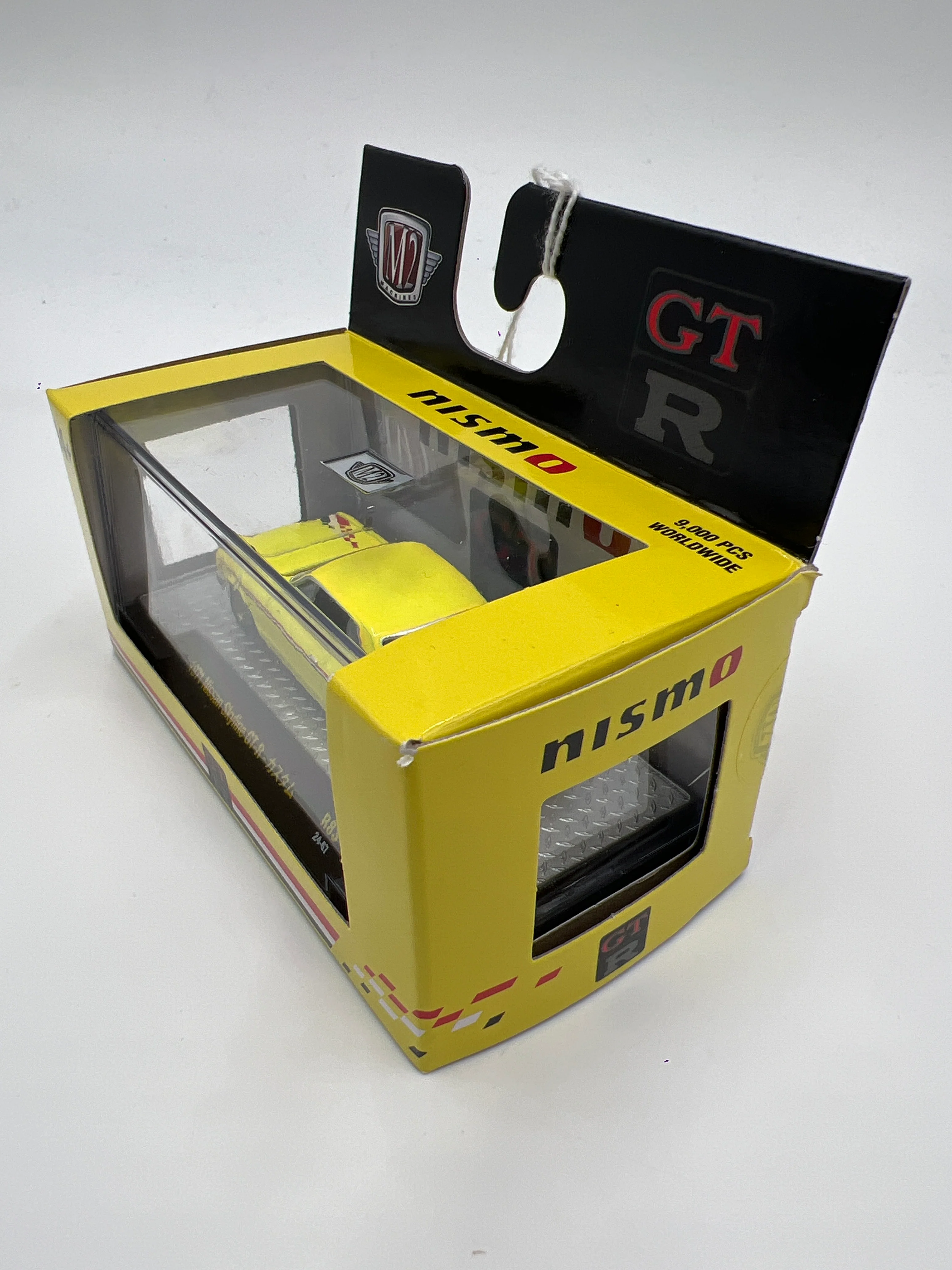M2 Machines Nismo GTR 1971 Nissan Skyline GT-R Yellow R83 - Image 4