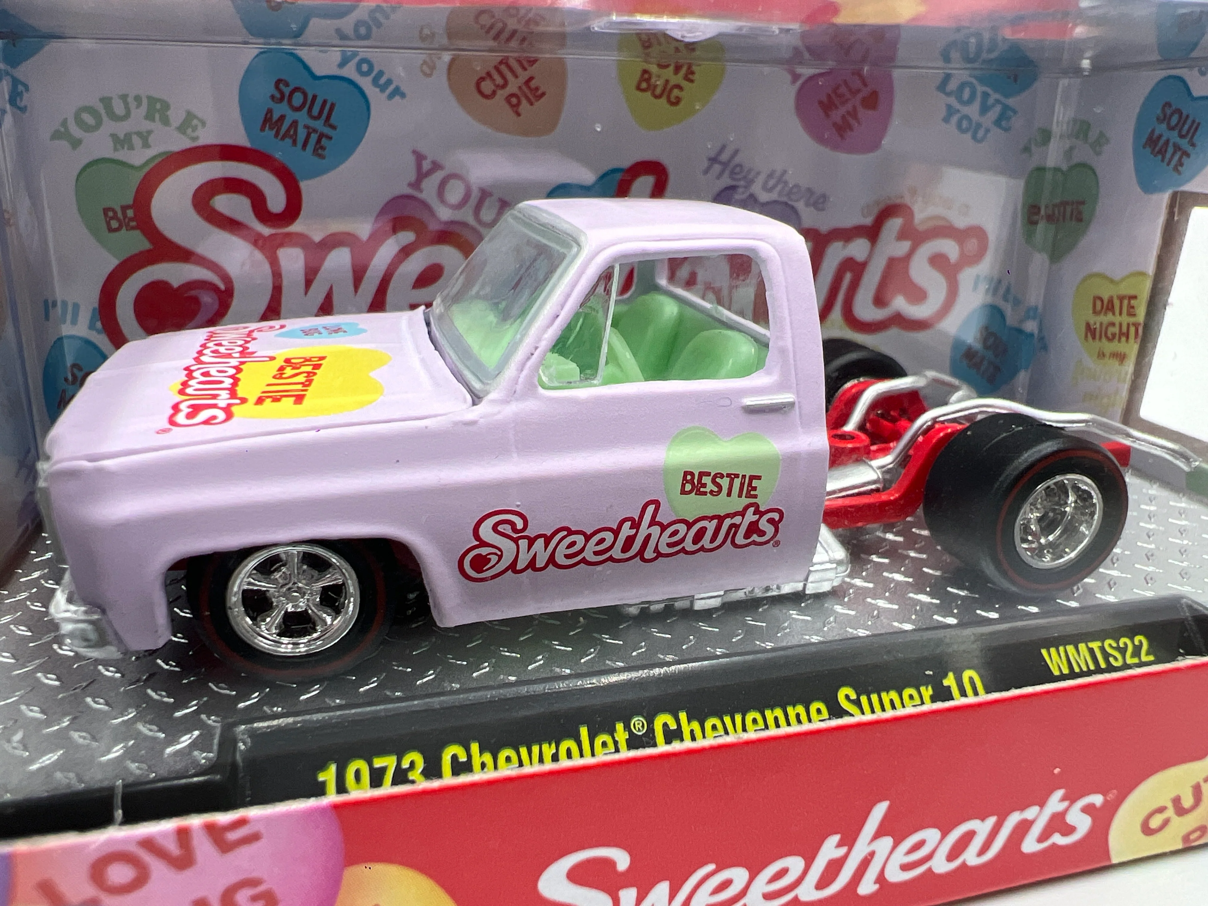 M2 Machines Walmart Exclusive Sweethearts 1973 Chevrolet Cheyenne Super 10 Pink WMTS22 - Image 3