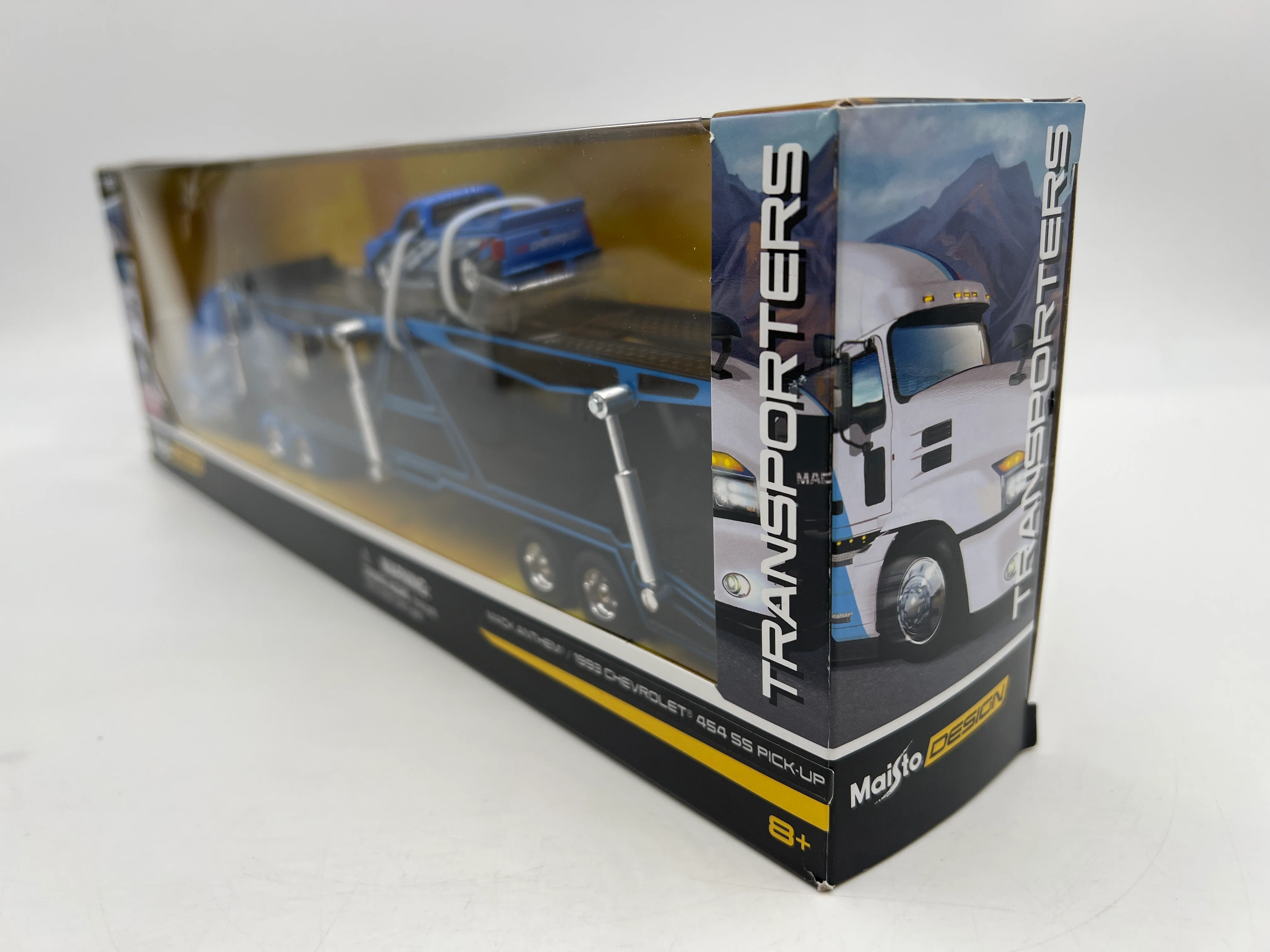 Maisto Design 1/64 Mijo Exclusives Transporters Mack Anthem & 1993 Chevrolet 454 SS Pick-Up - Image 4
