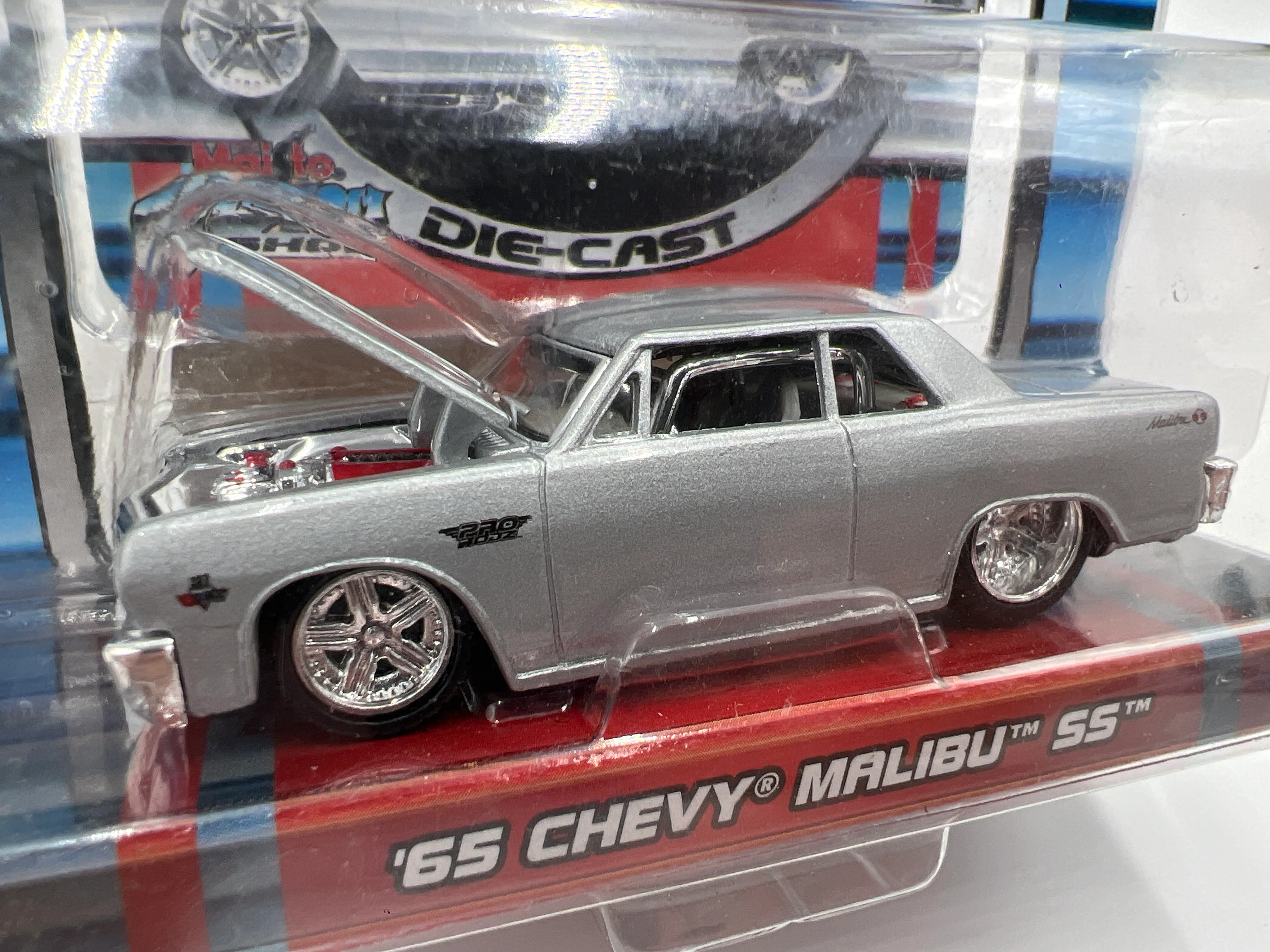 Maisto 1/64 Pro Rodz 65 Chevy Malibu SS Silver 185H - Image 3