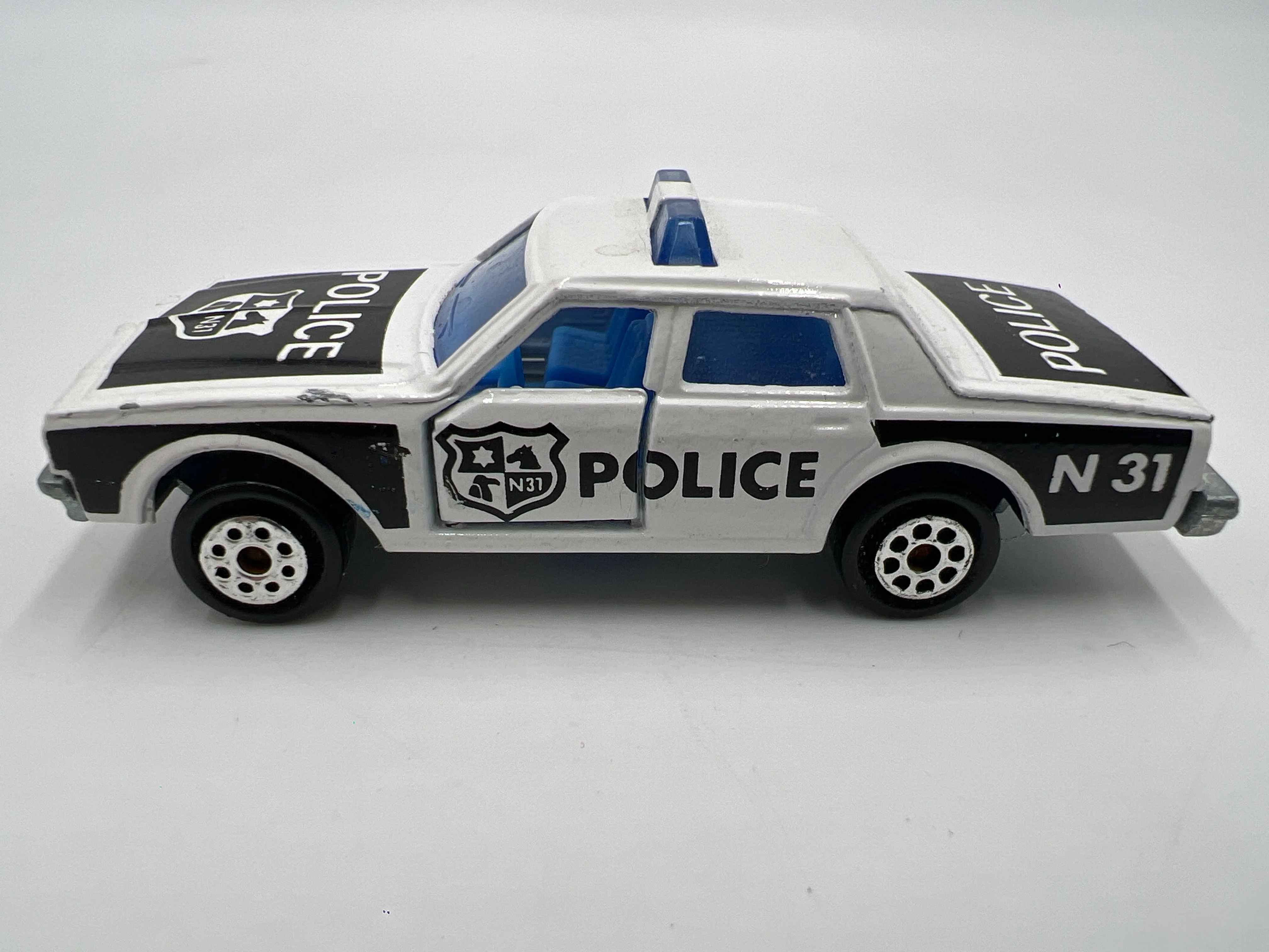 Majorette No. 240 Chevrolet Impala Police White/Black Loose - Image 5