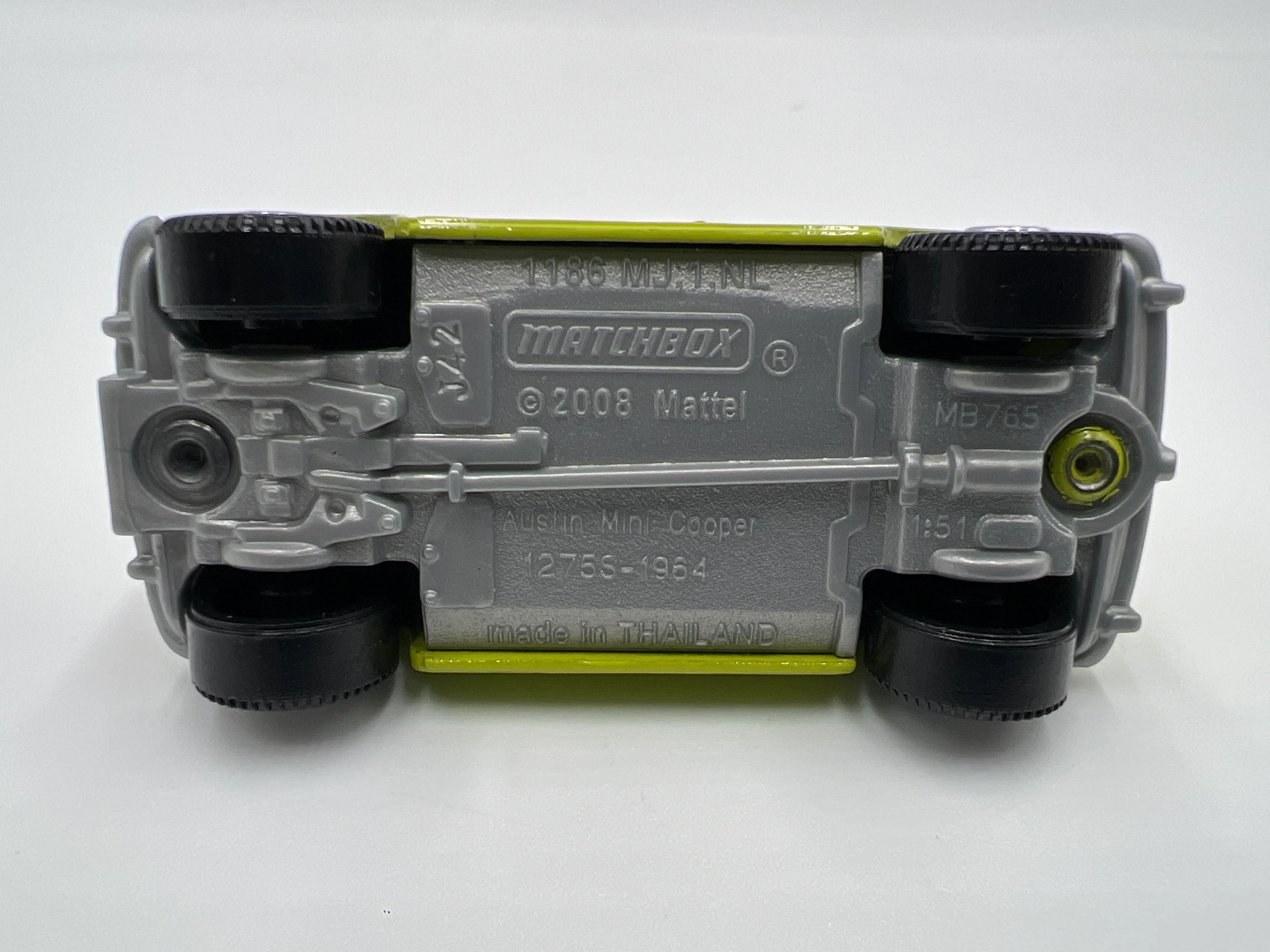 Matchbox 1/64 1964 Austin Mini Cooper Green Loose - Image 5
