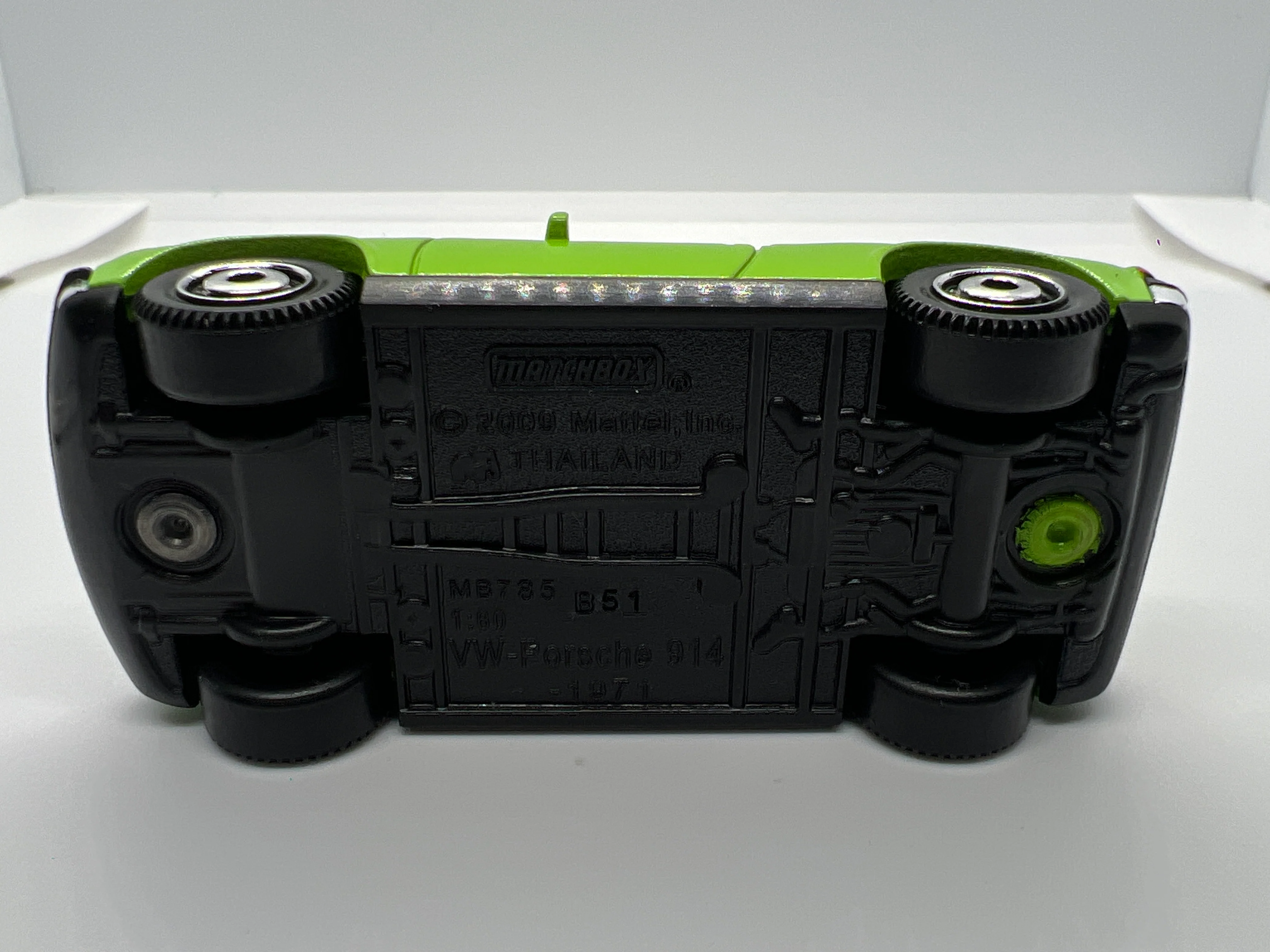 Matchbox 1/64 1971 Porsche 914 Lime Green Loose - Image 5