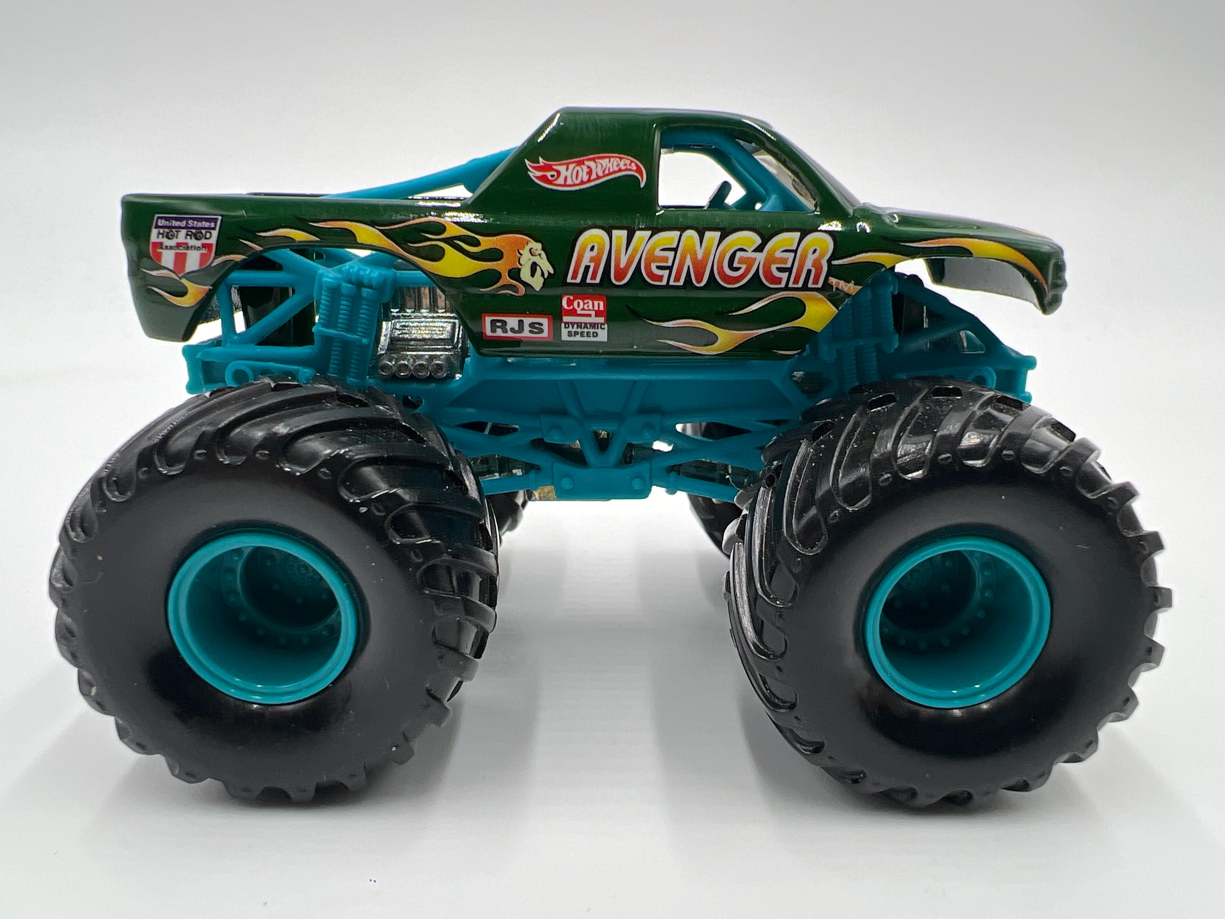 Hot Wheels 1:64 Monster Jam Small Wheel/Metal Base Avenger Loose - Image 3