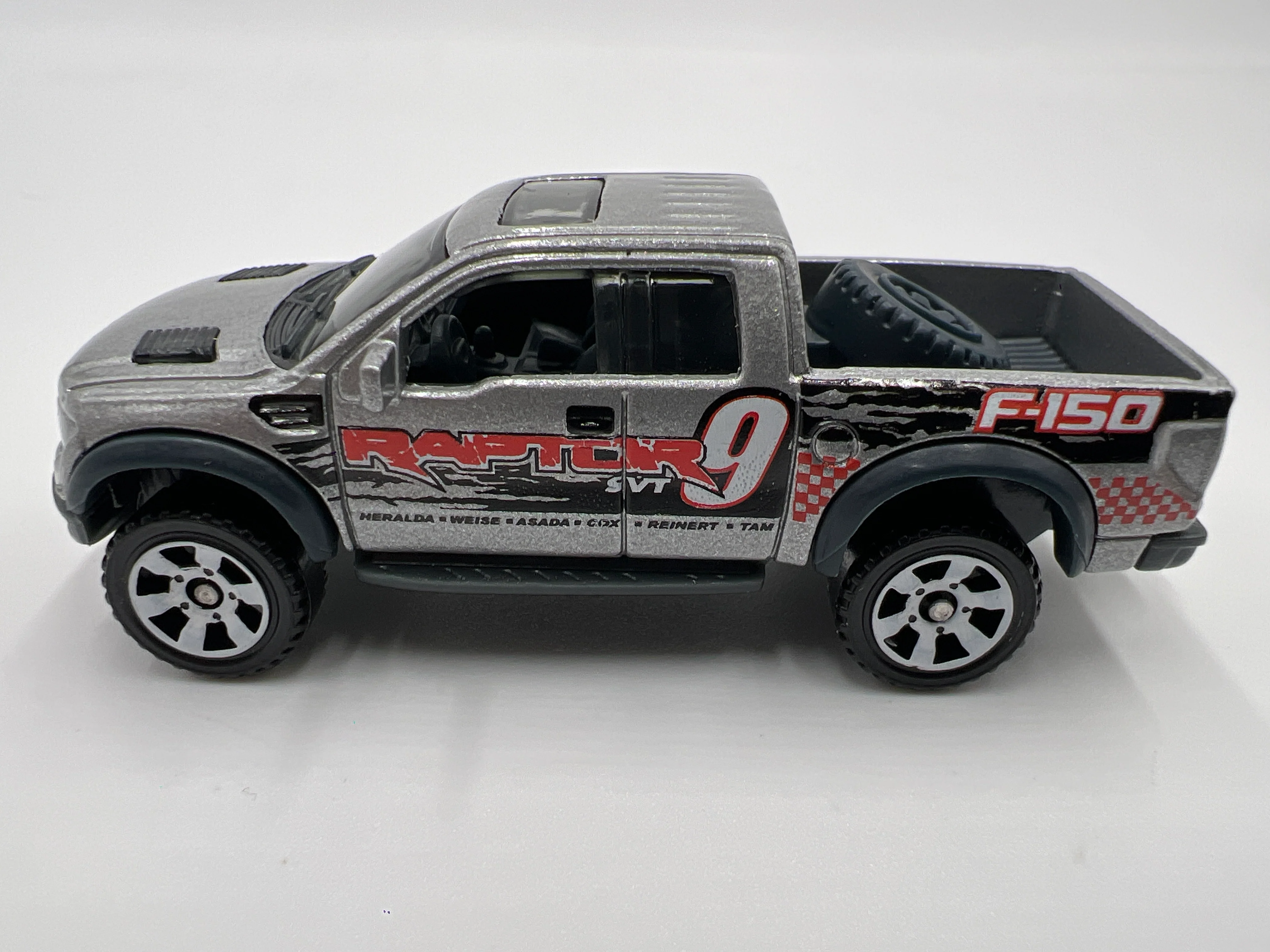 Matchbox 1/64 2010 Ford F-150 SVT Raptor Silver Loose - Image 4