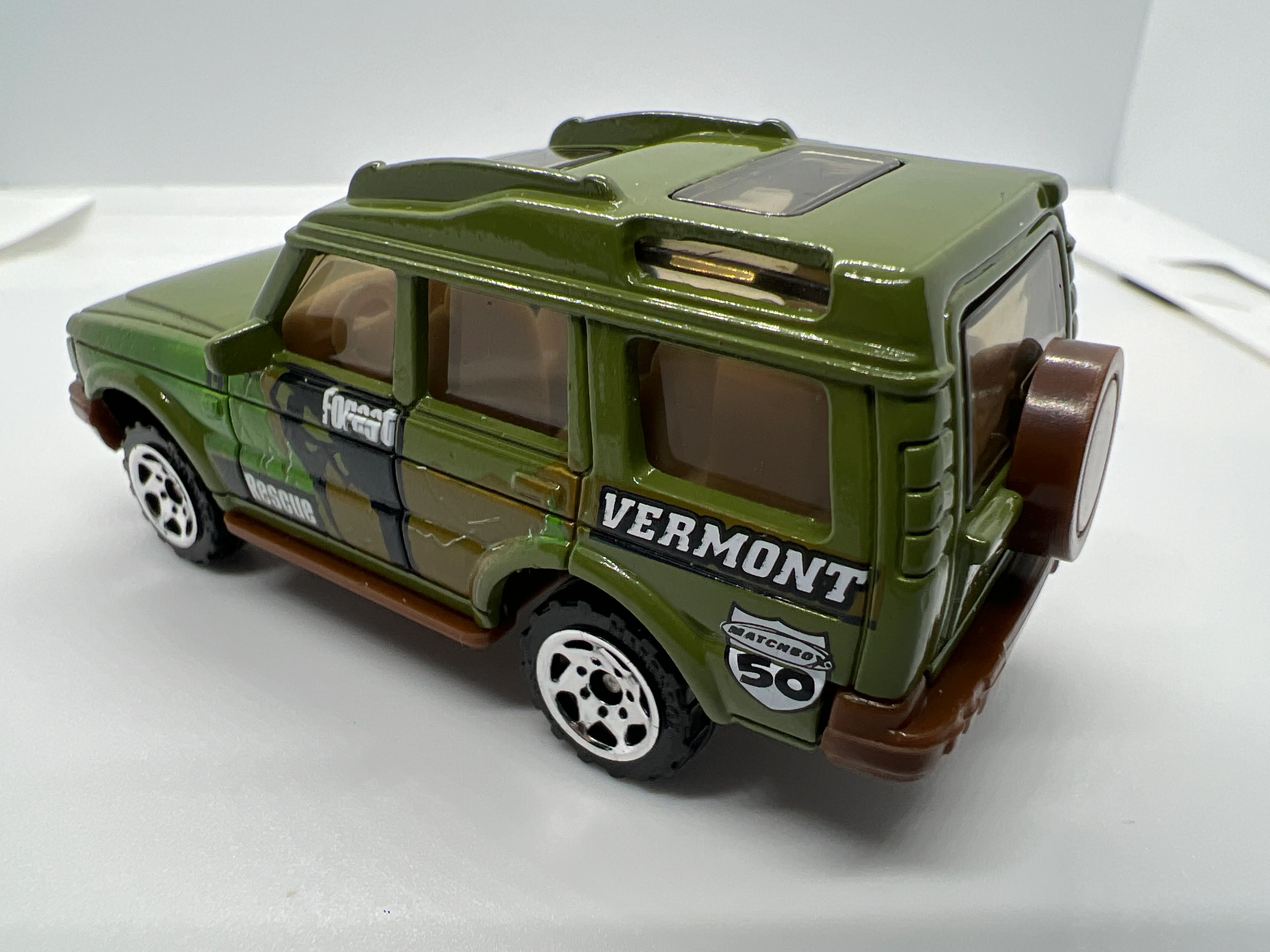 Matchbox 1/64 Land Rover Discovery Green Loose - Image 2