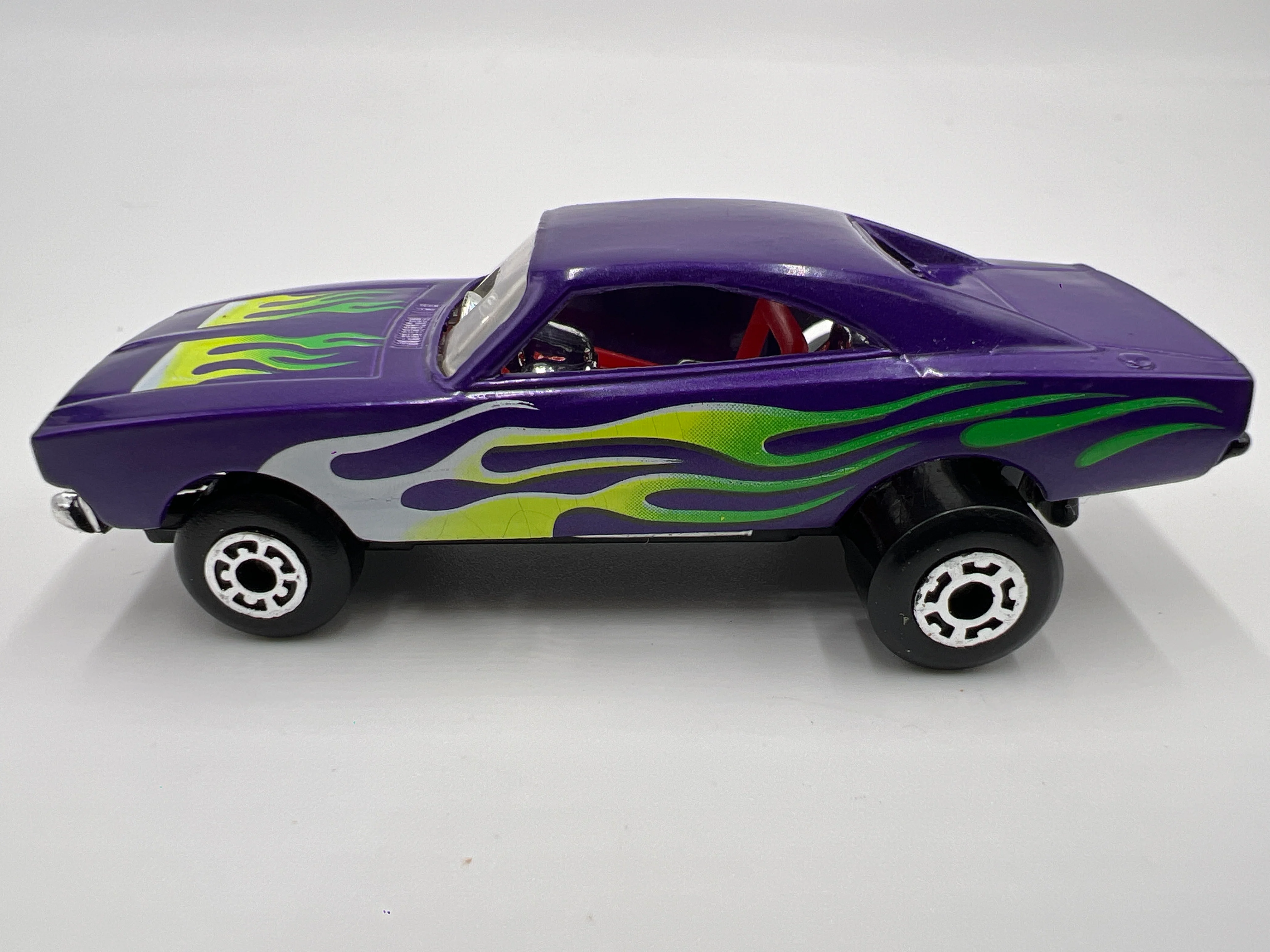 Matchbox 1/64 Orange Peel Purple Loose - Image 5