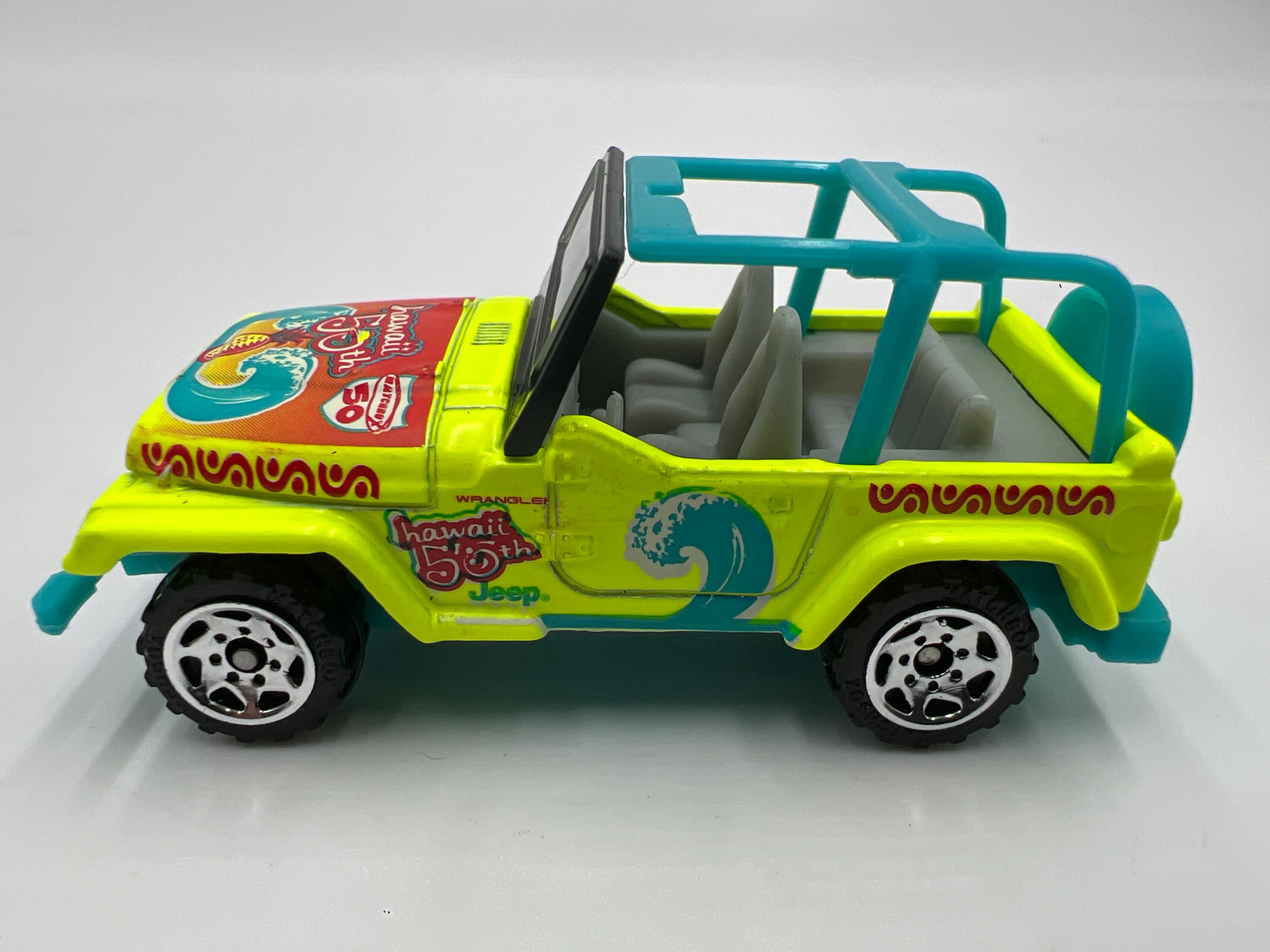 Matchbox 1/64 MB Across America 1998 Jeep Wrangler Neon Loose - Image 4