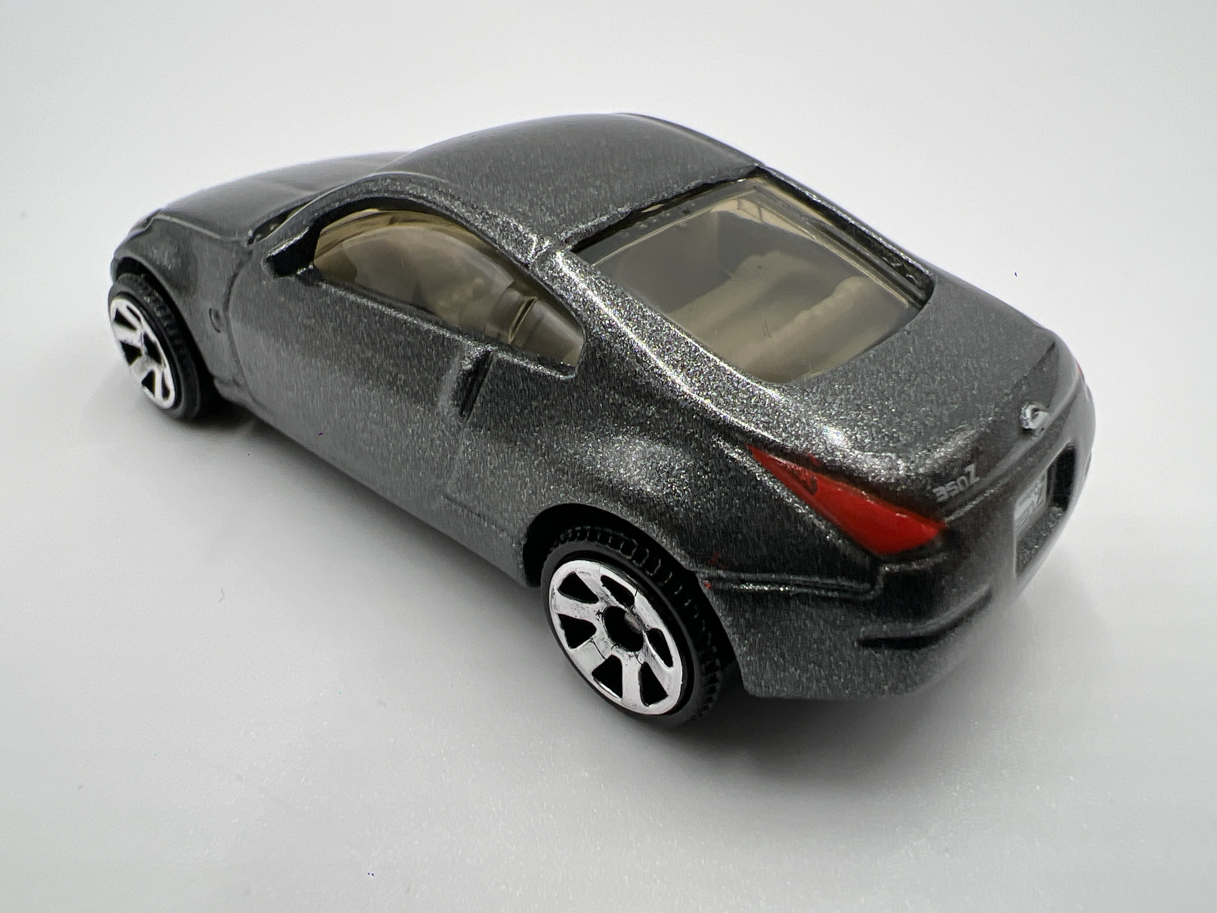 Matchbox 1/64 Nissan 350Z Gray Loose - Image 2