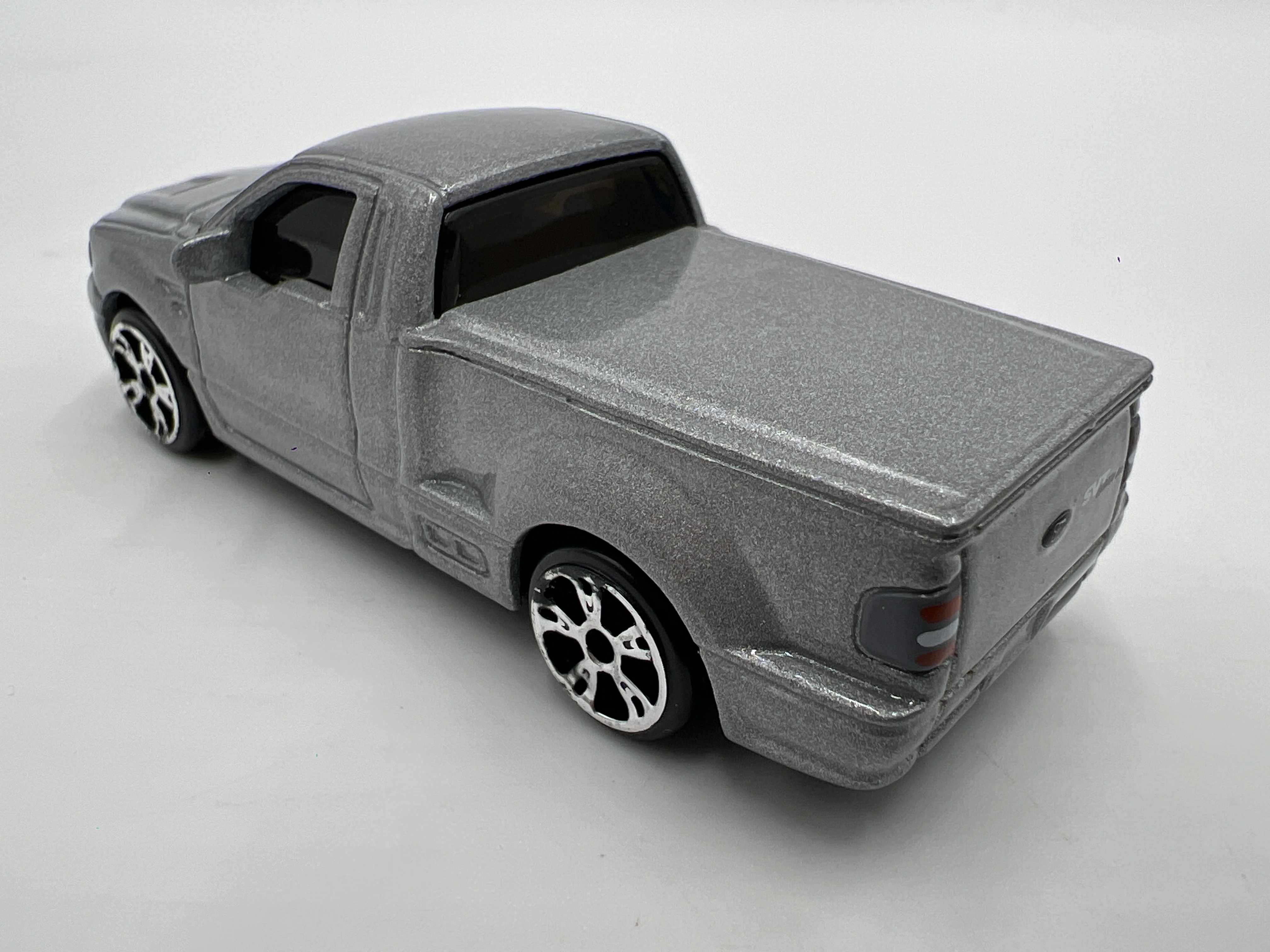 Matchbox 1/64 Superfast #2 Ford SVT Lightning Concept Silver Loose - Image 2