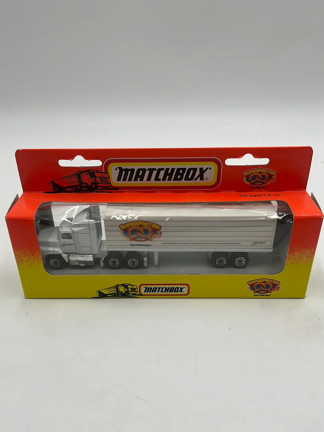 Matchbox Convoy Super Pretzel Promo Hauler - Image 2