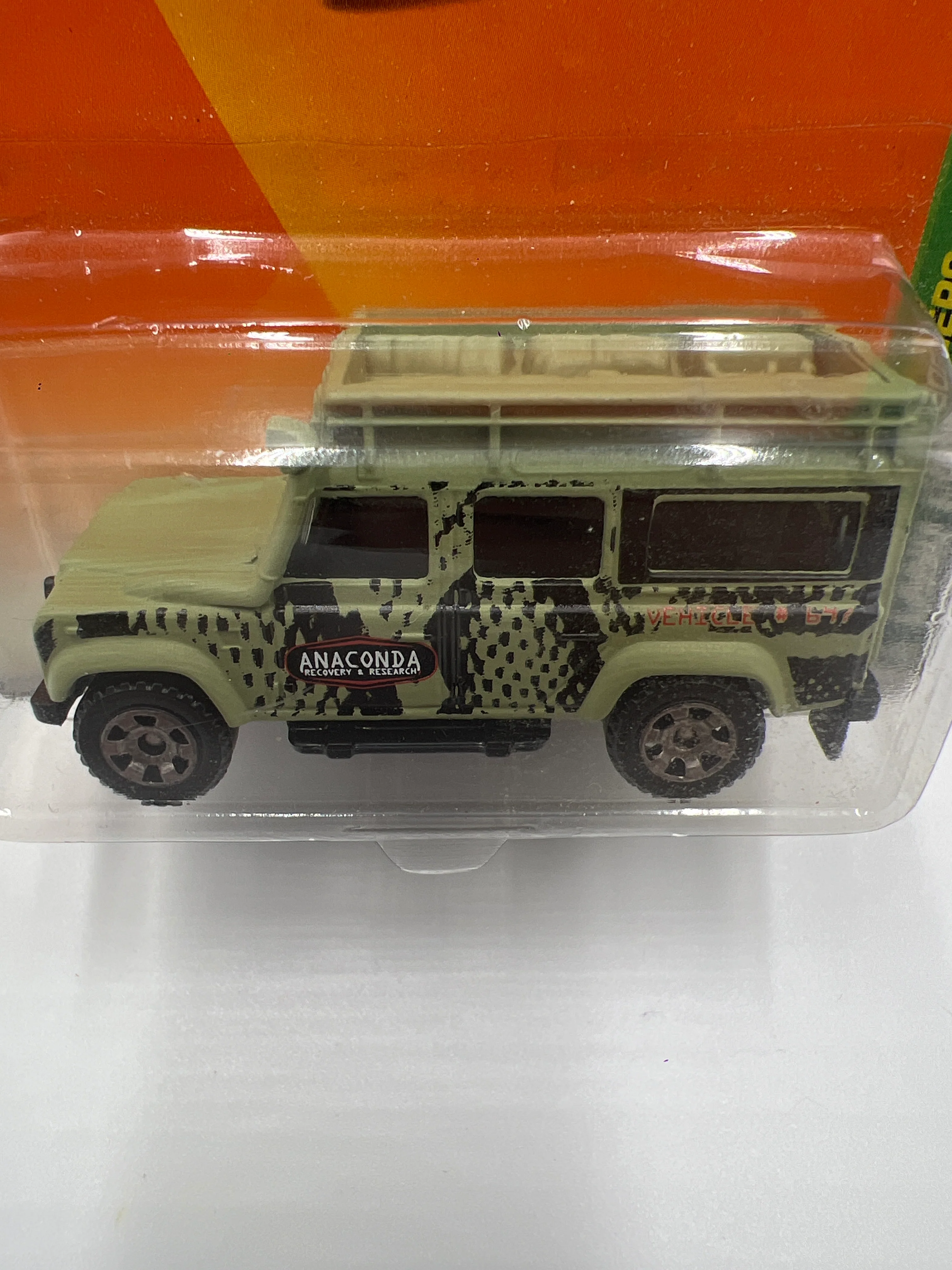 Matchbox 2010 Jungle Explorers #100 Land Rover Defender 110 Green 212C - Image 3