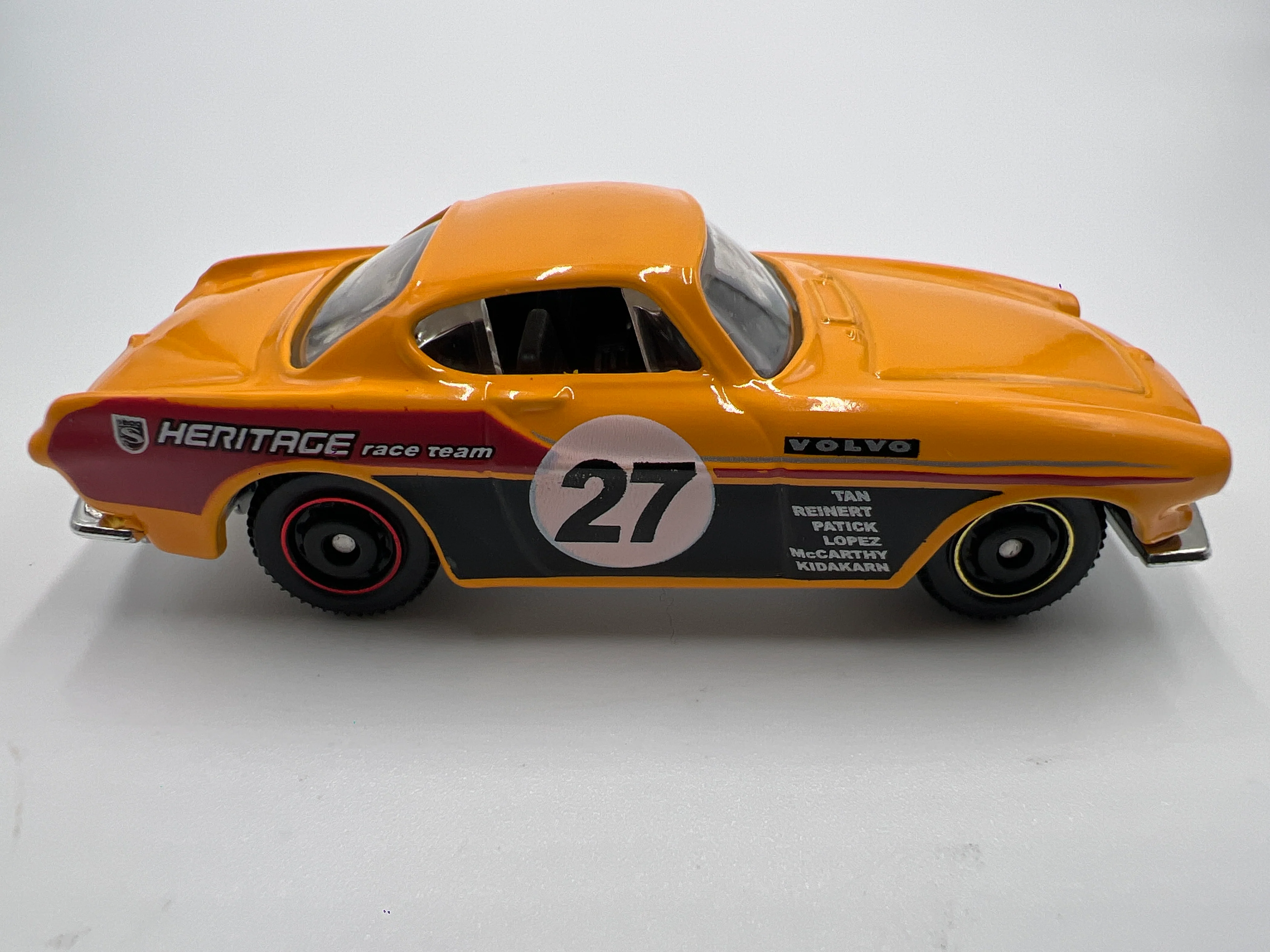 2010 Matchbox #17 Volvo P1800S 1969 Orange Loose - Image 4
