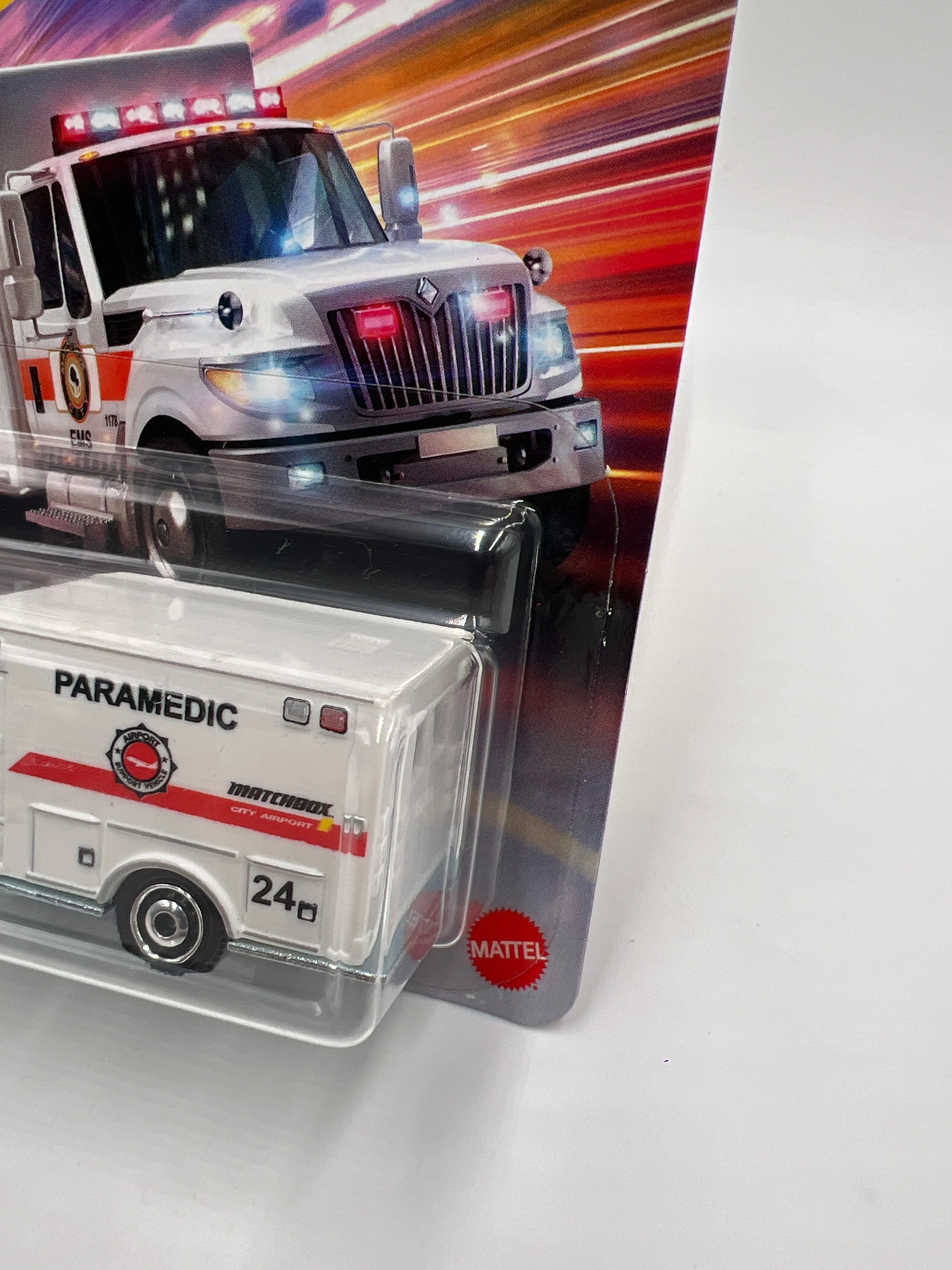 Matchbox #24 International Terrastar Ambulance White 210C - Image 3