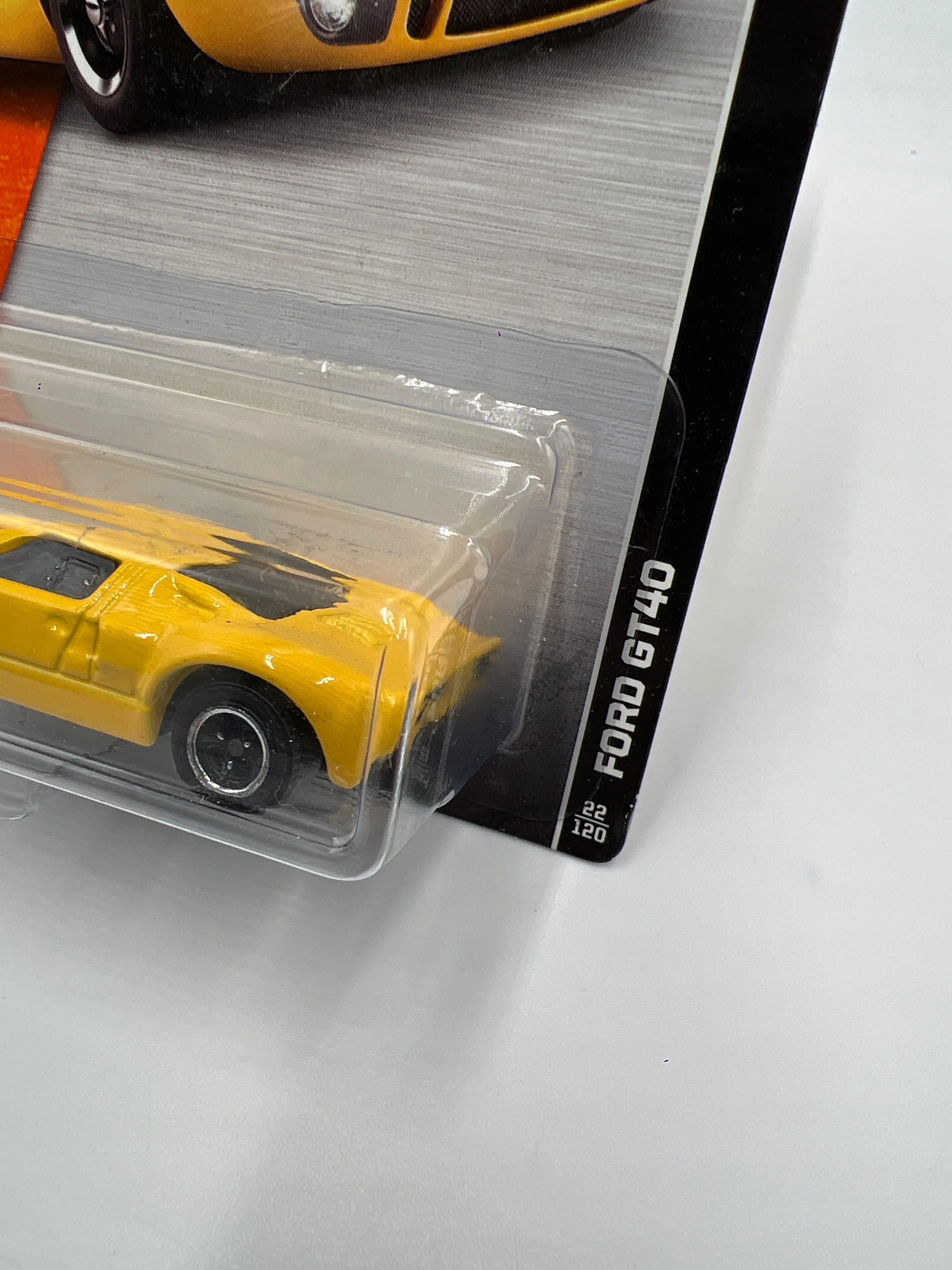 Matchbox Adventure City #22 Ford GT40 Yellow 206C - Image 4
