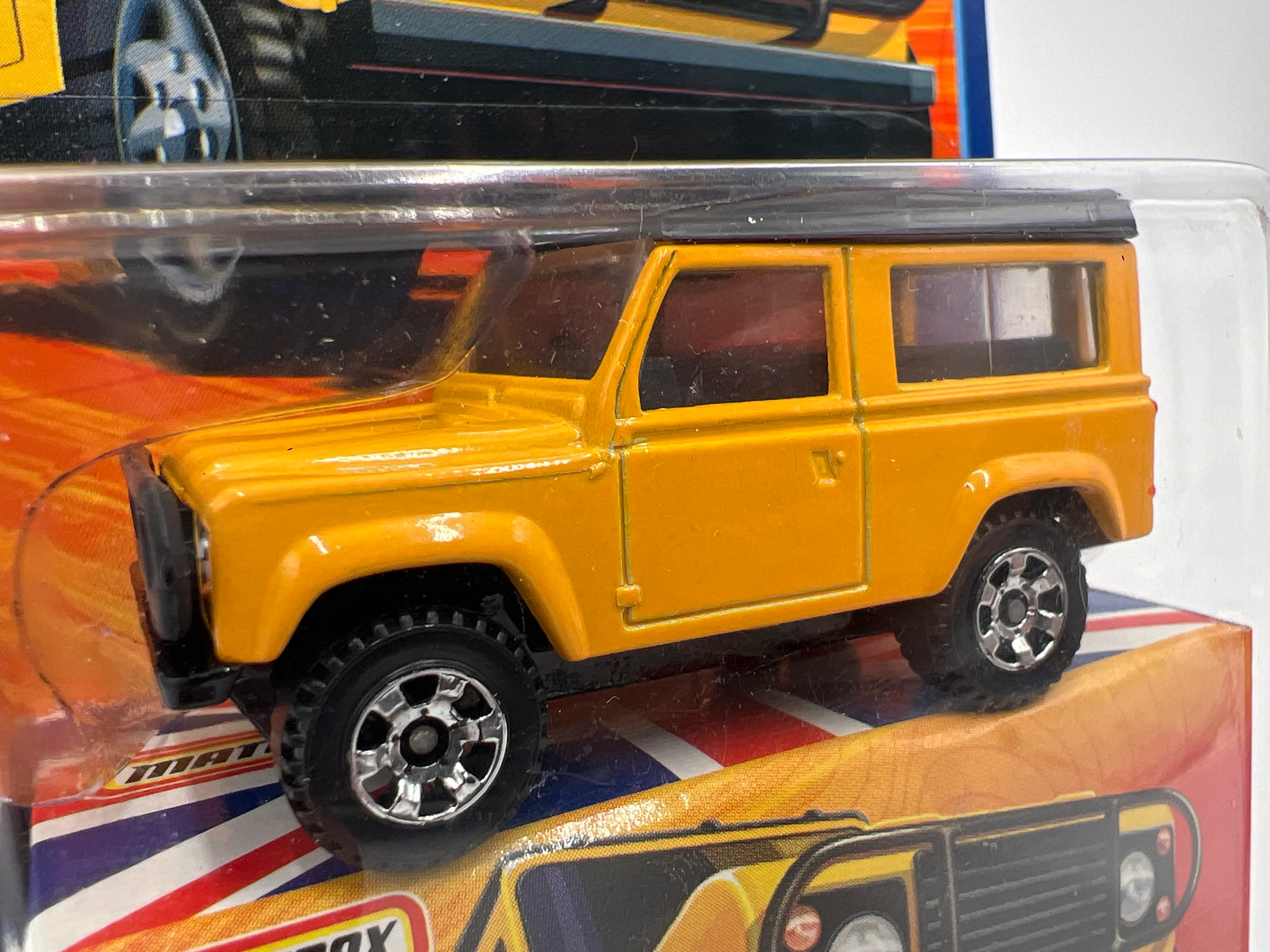 Matchbox Best Of British #4 Defender 90 Yellow - Image 2
