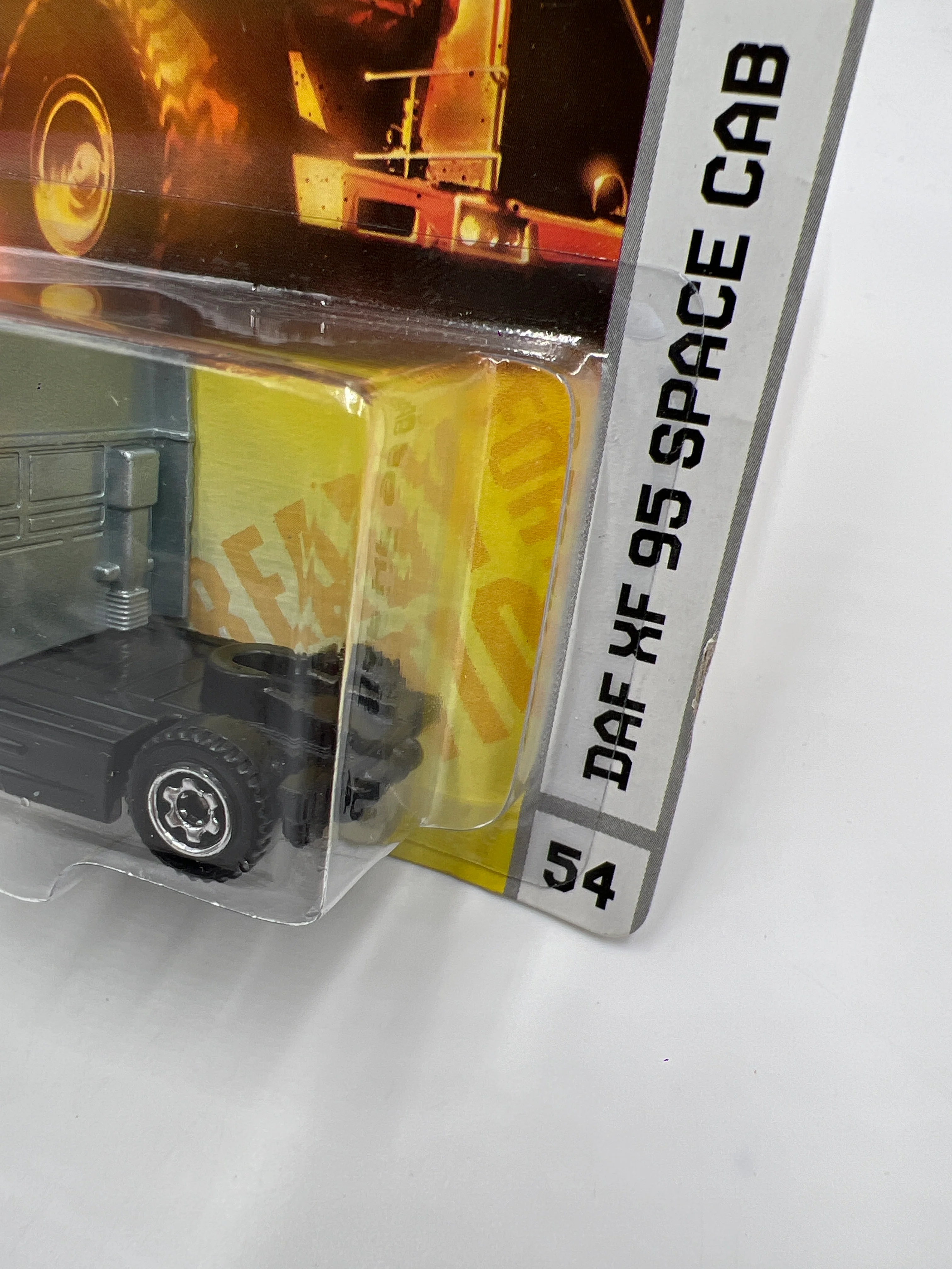 Matchbox City Action #54 DAF XF 95 Space Cab Silver 208C - Image 4