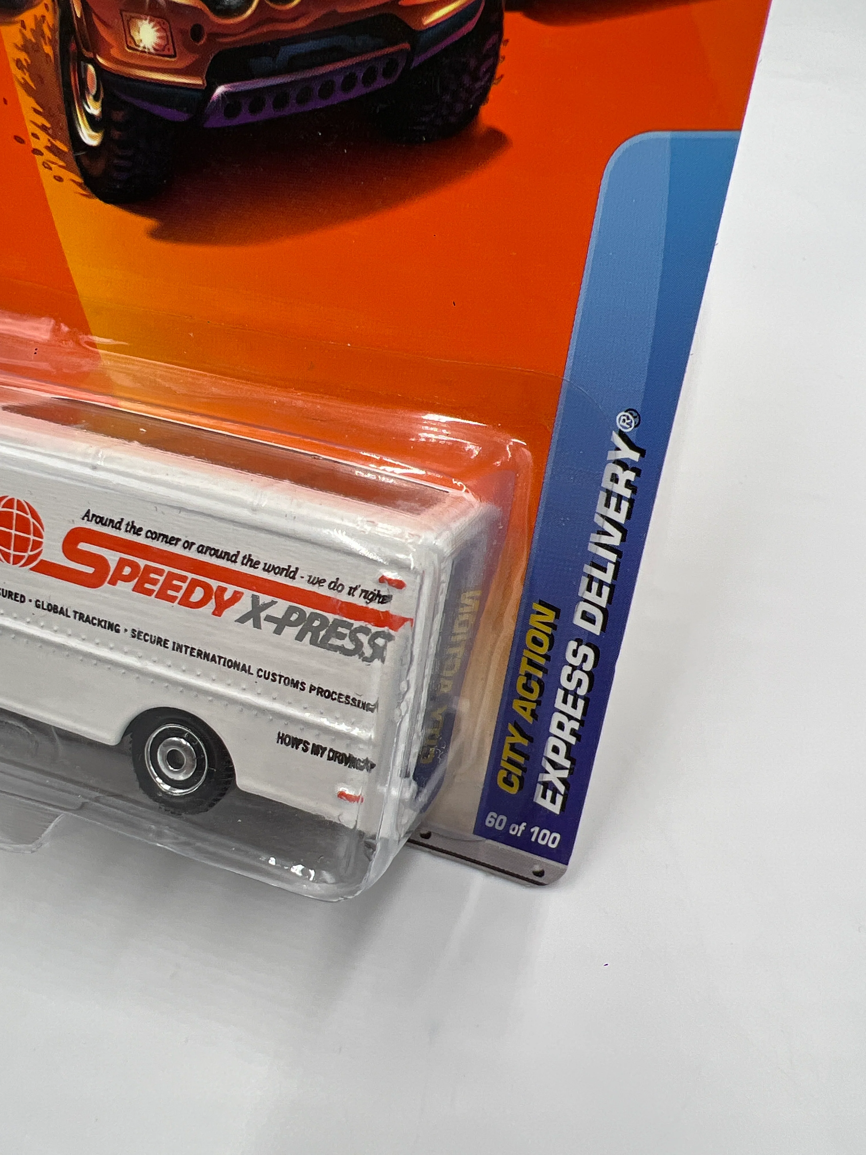 Matchbox City Action #60 Express Delivery White 210G - Image 4