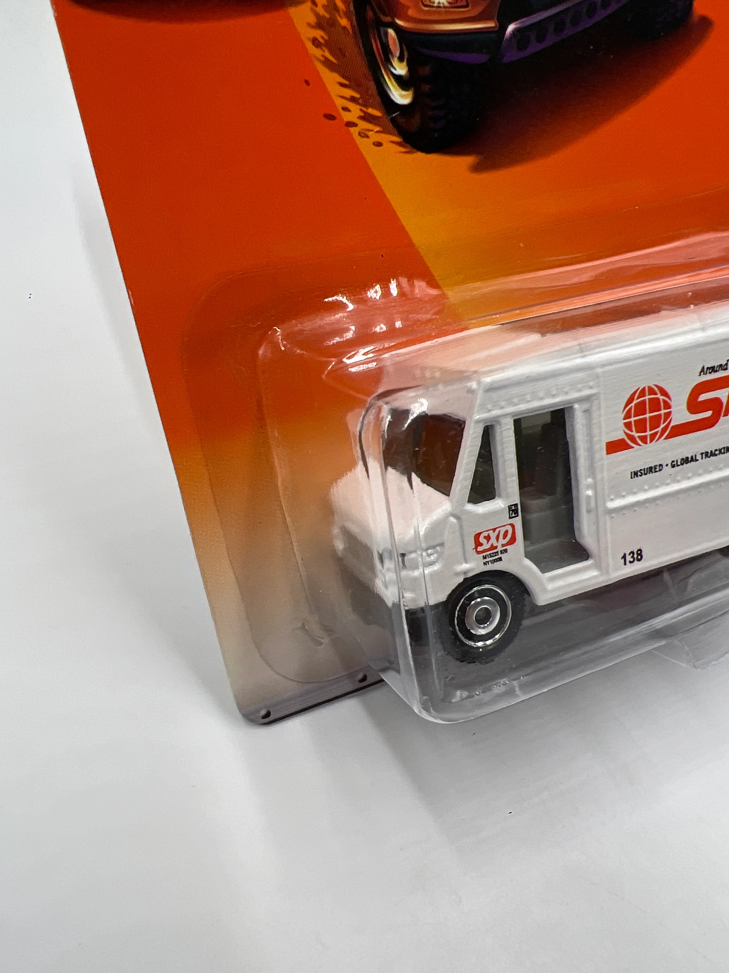 Matchbox City Action #60 Express Delivery White 210G - Image 5