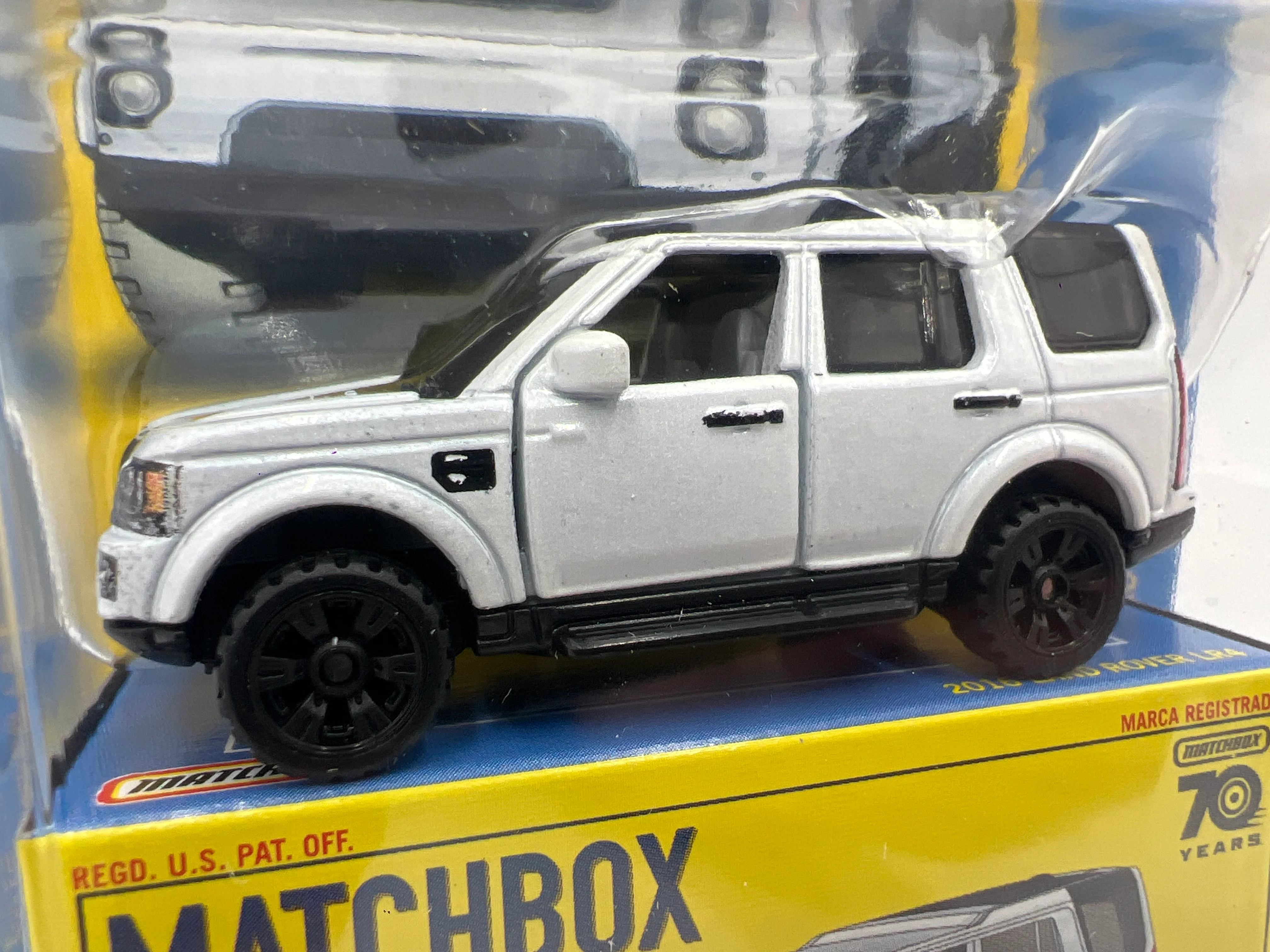 Matchbox Collectors #1 Land Rover LR4 White 169A - Image 3