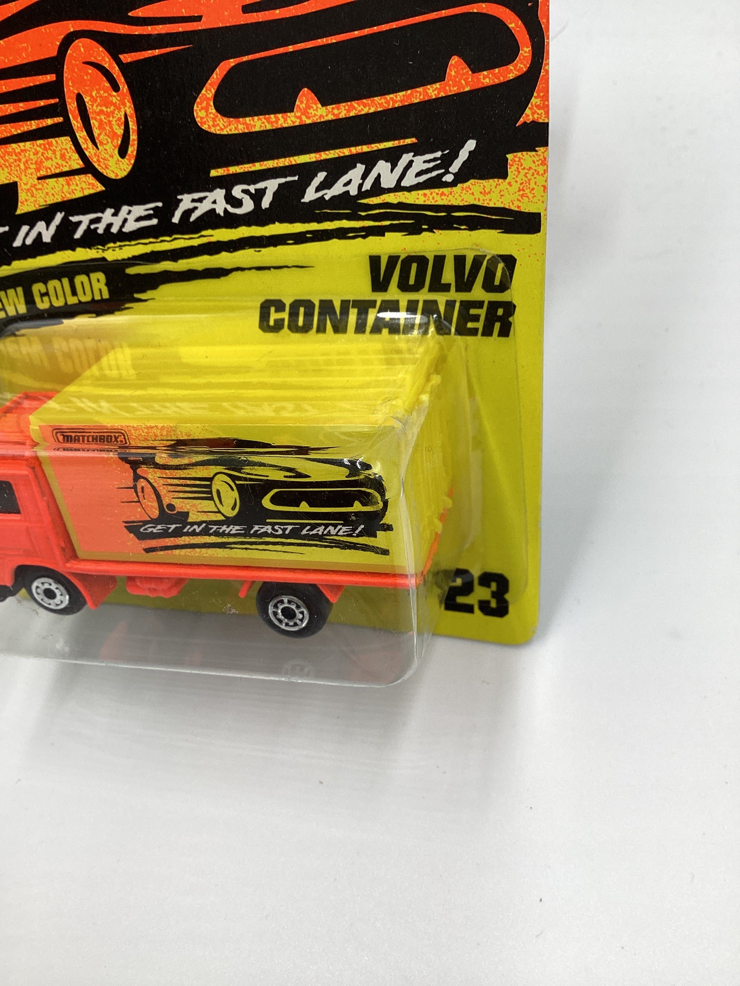 Matchbox Get In The Fast Lane #23  Volvo Container Orange 210B - Image 4