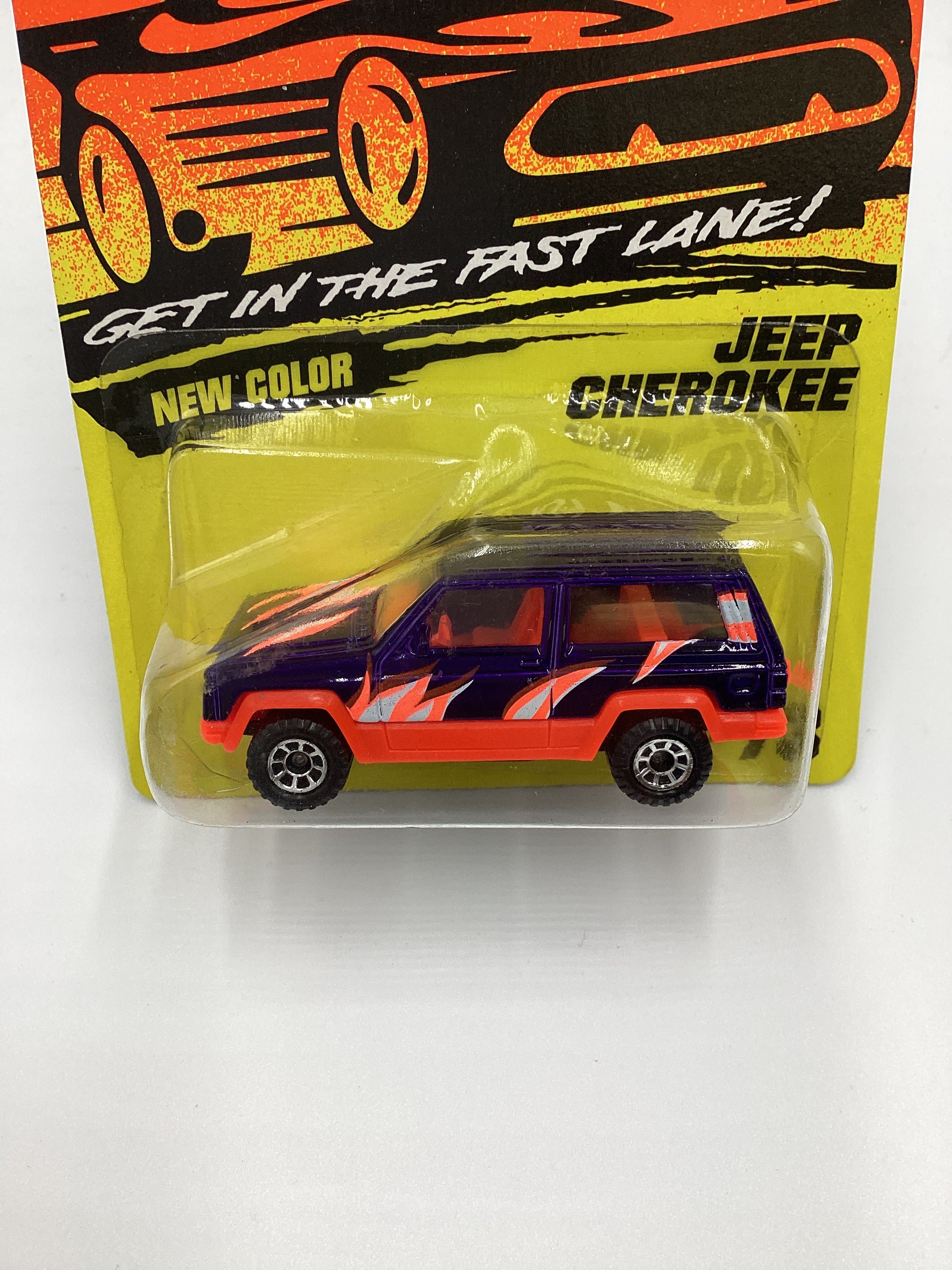 Matchbox Get In The Fast Lane #73 Jeep Cherokee Purple 209E - Image 3