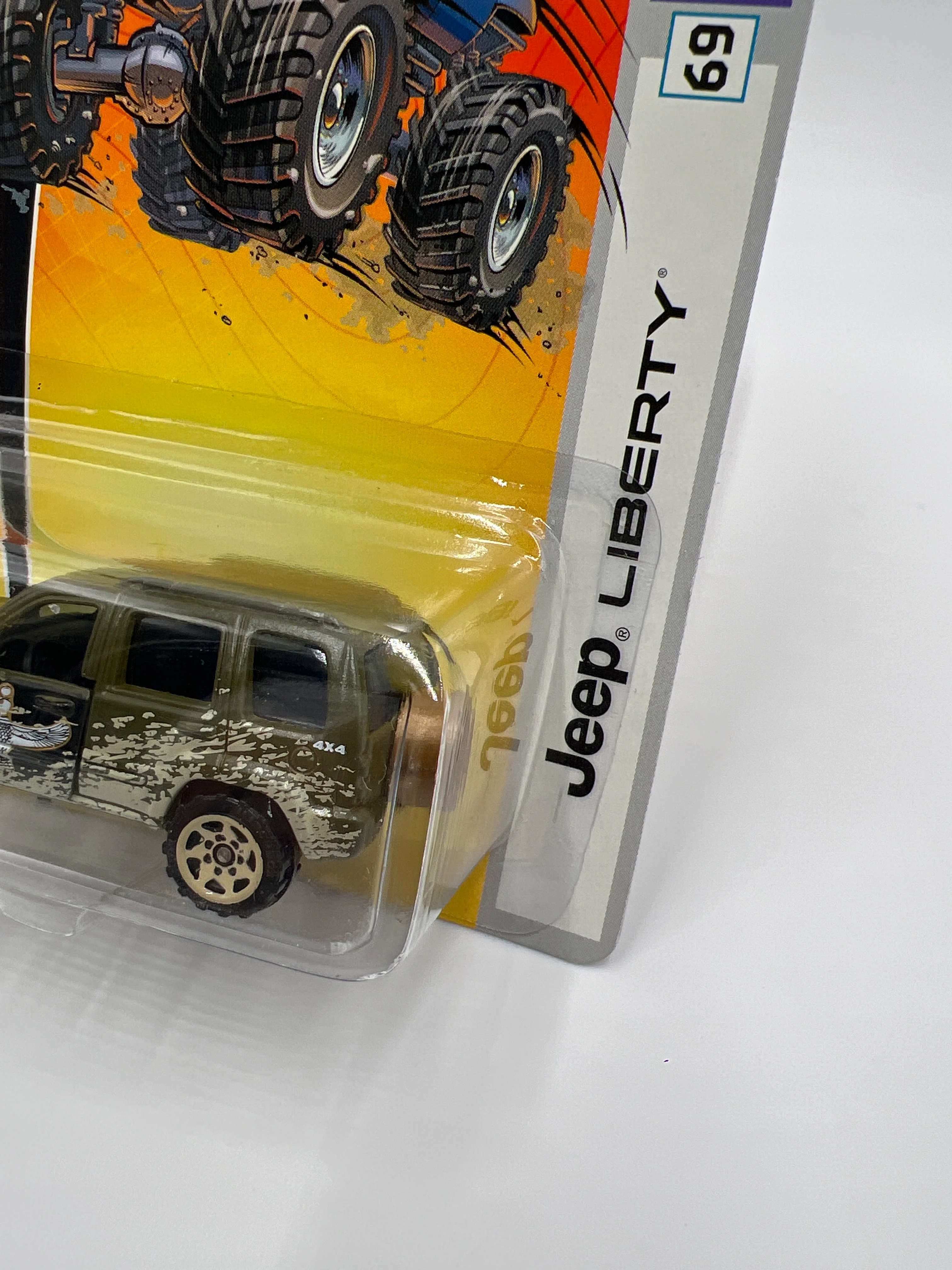 Matchbox MBX Metal #69 Jeep Liberty Green W/Protector - Image 3