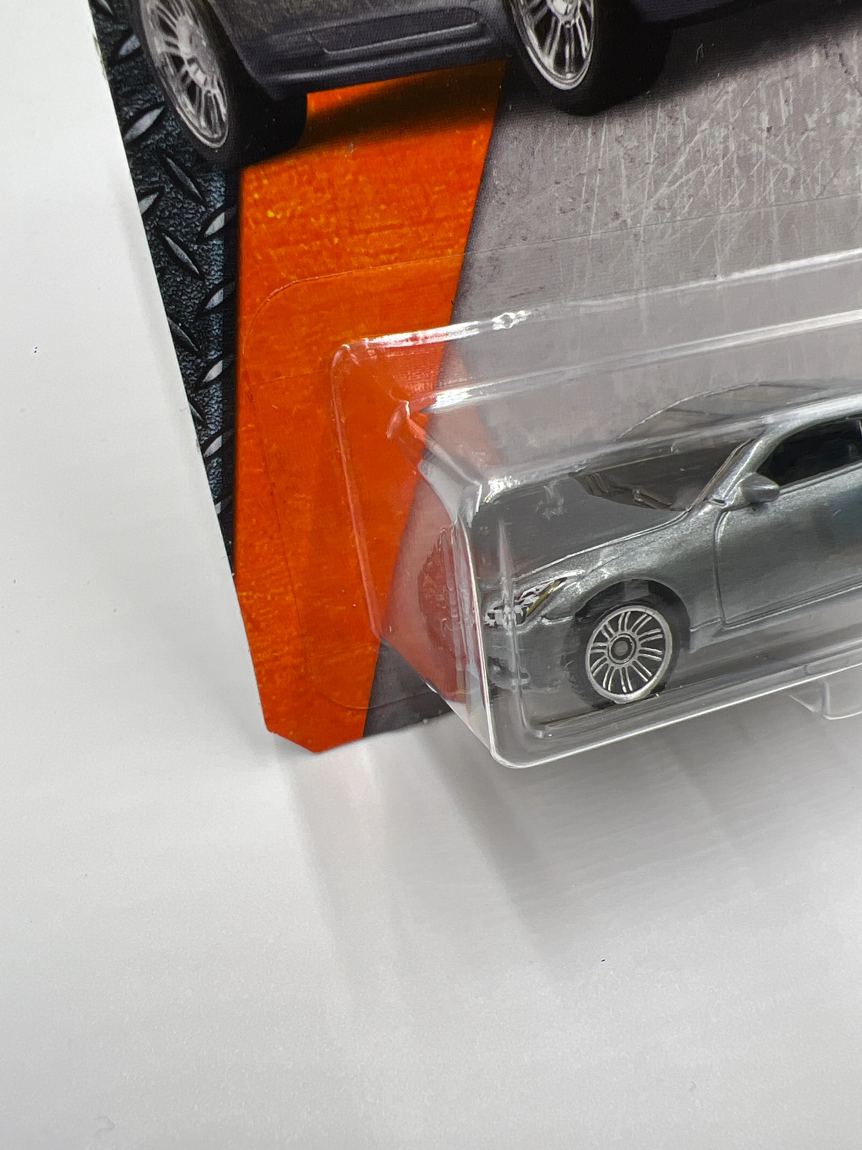 Matchbox MBX Adventure City #32 Infiniti G37 Coupe Silver W/Protector - Image 5