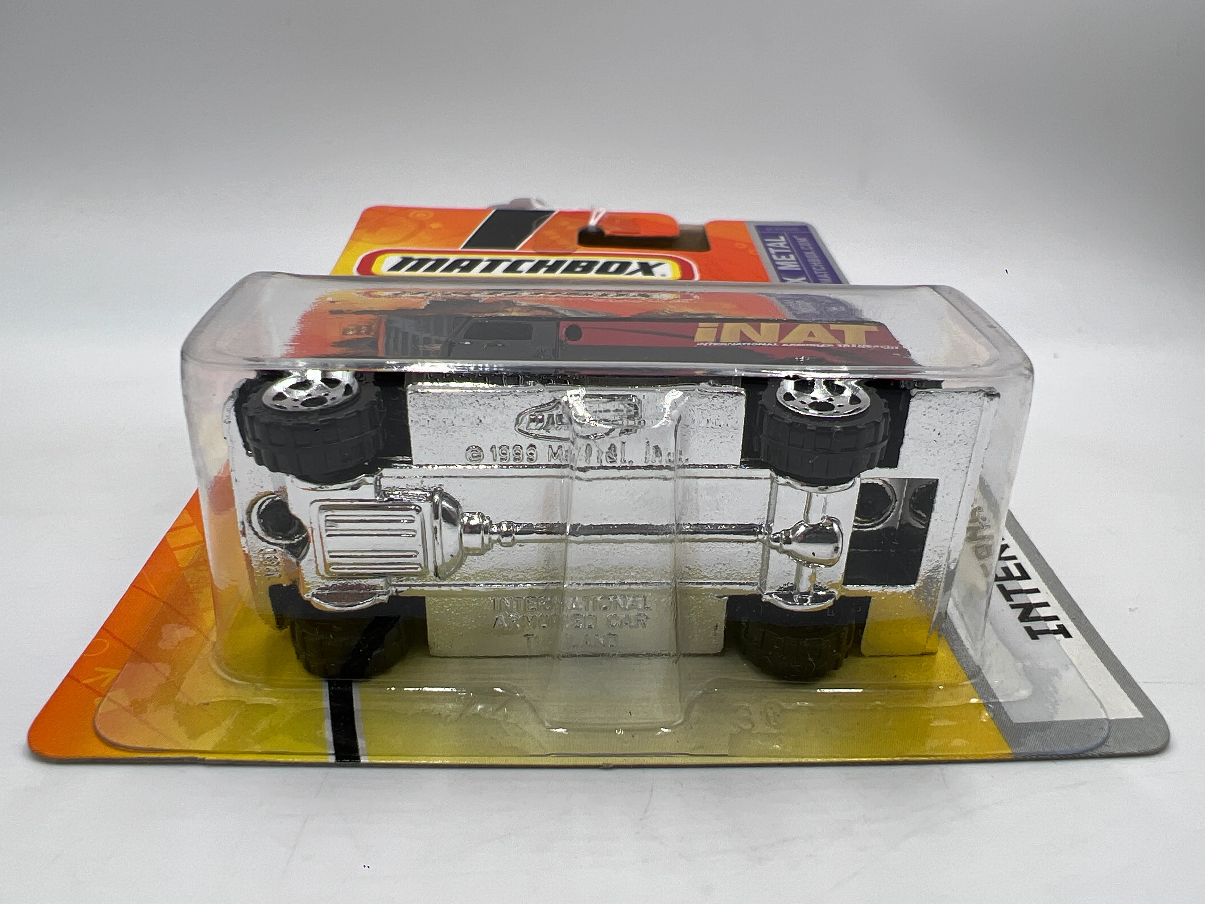 Matchbox MBX Metal #38 Armored International 4700 Black 216P - Image 6