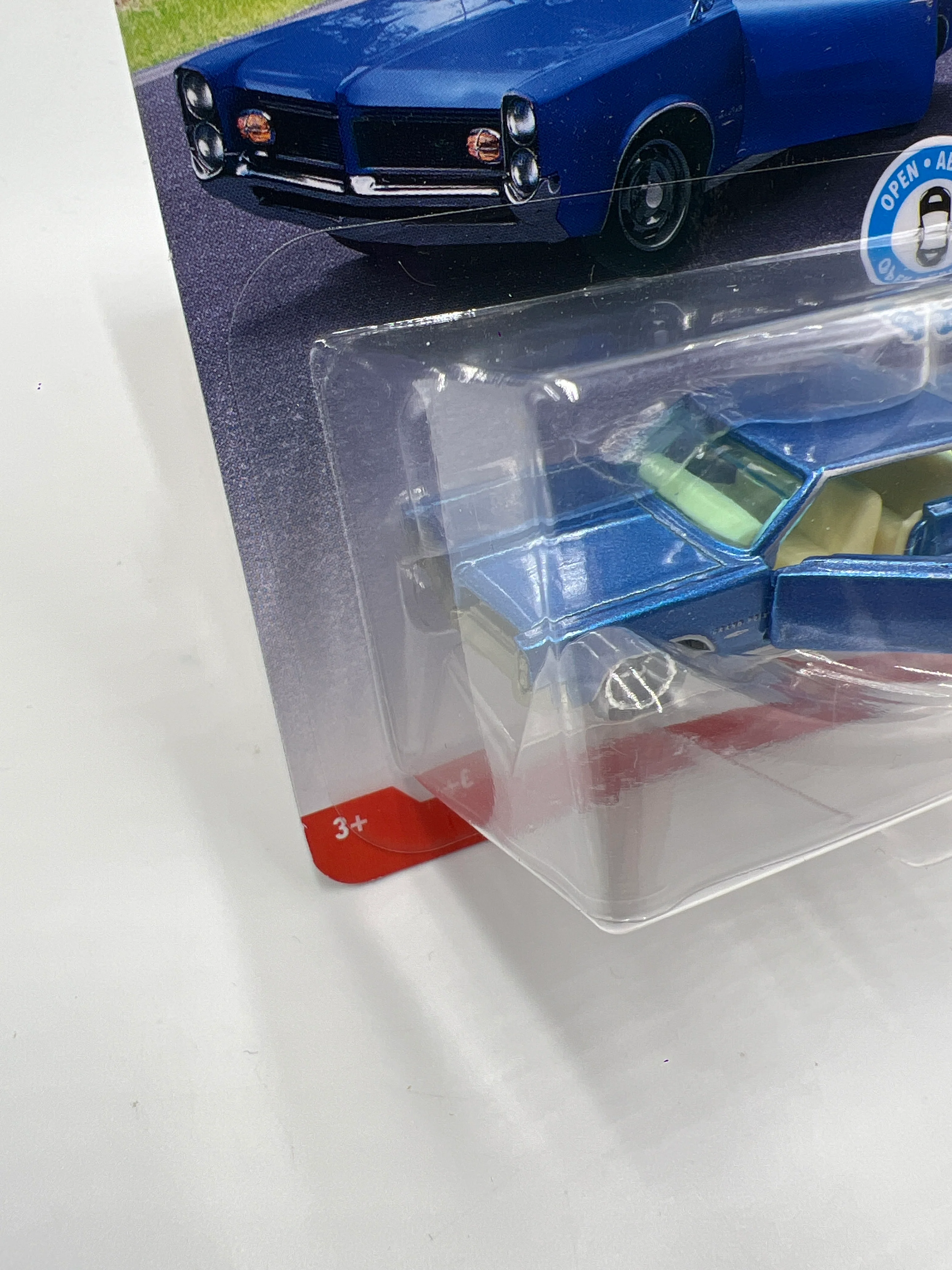 2019 Matchbox MBX Road Trip Moving Parts 1964 Pontiac Grand Prix Blue 169D - Image 5