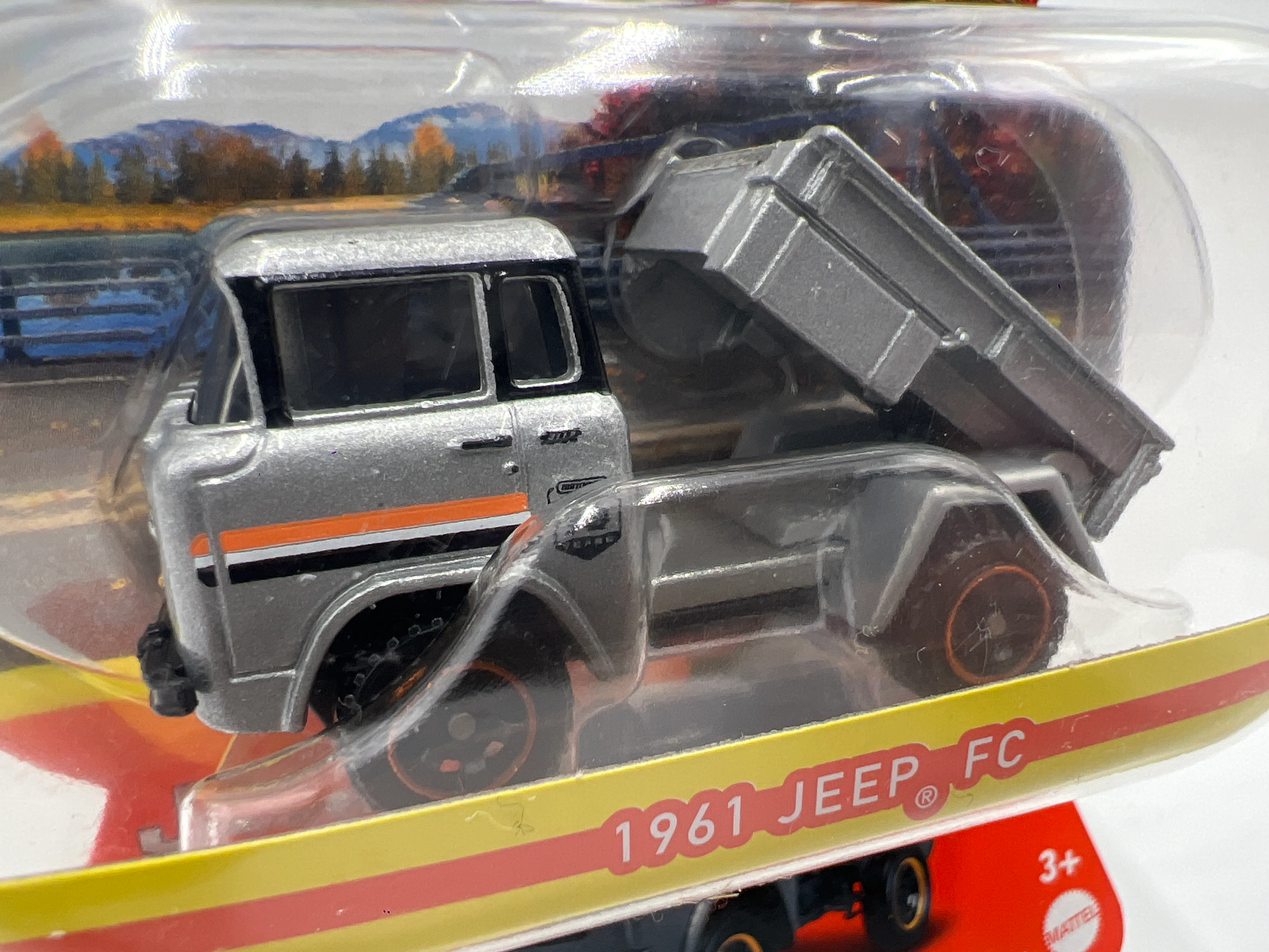 Matchbox Moving Parts #35 1961 Jeep FC Silver Special Edition 162A - Image 3