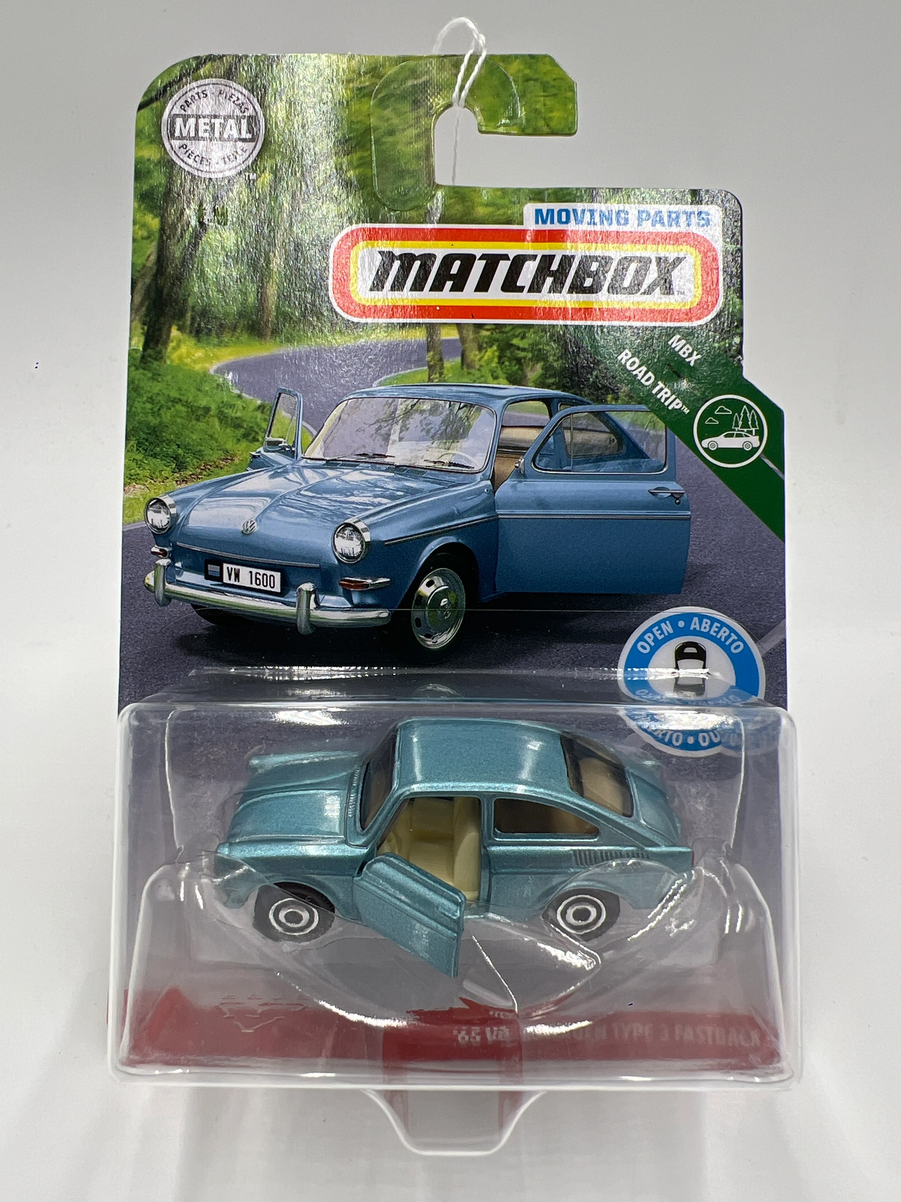 Matchbox Moving Parts MBX Road Trip 65 Volkswagen Type 3 Fastback Light Blue 167N - Image 2