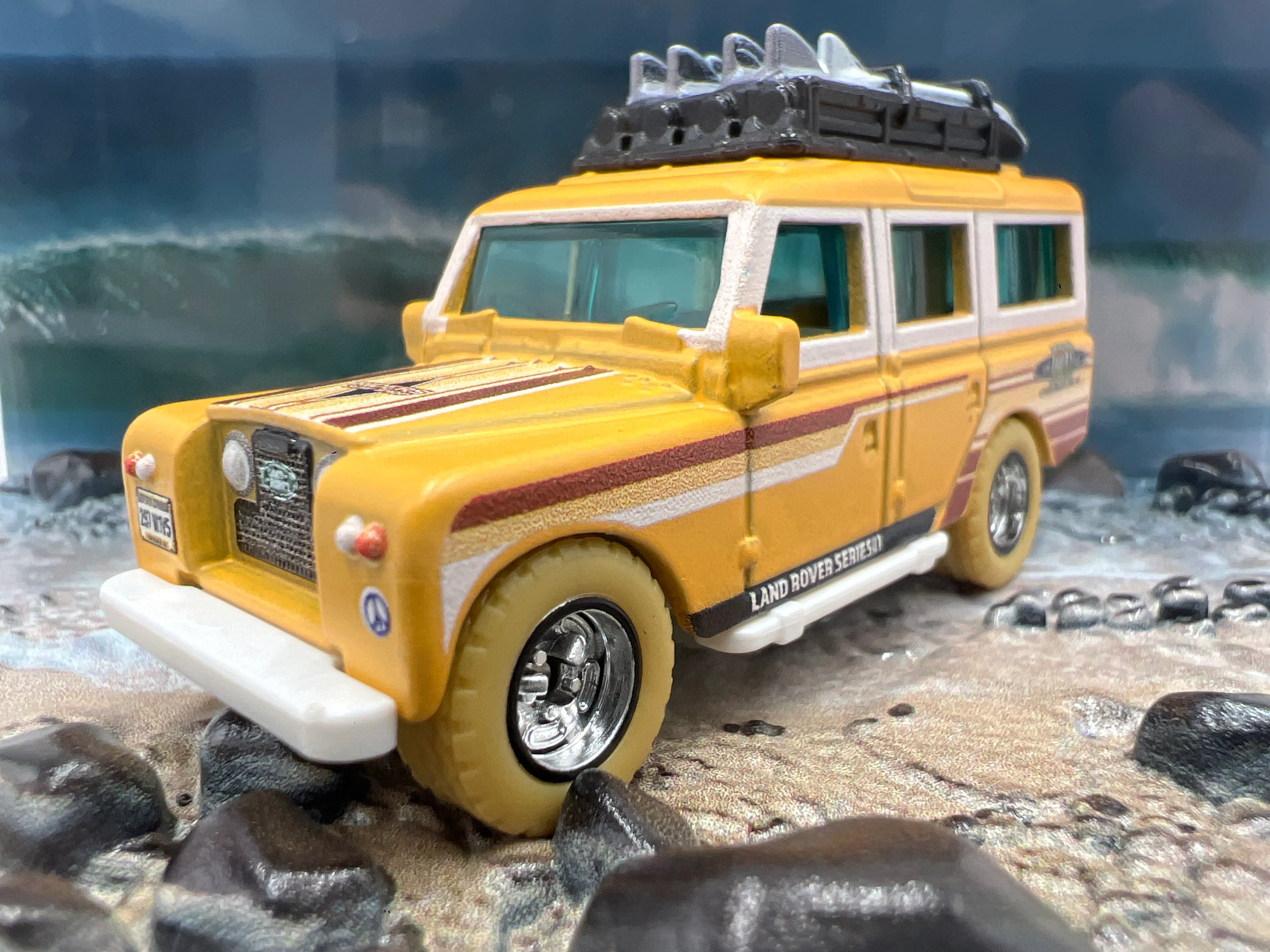 Matchbox RLC Mattel Creations 1965 Land Rover Gen II Yellow - Image 3