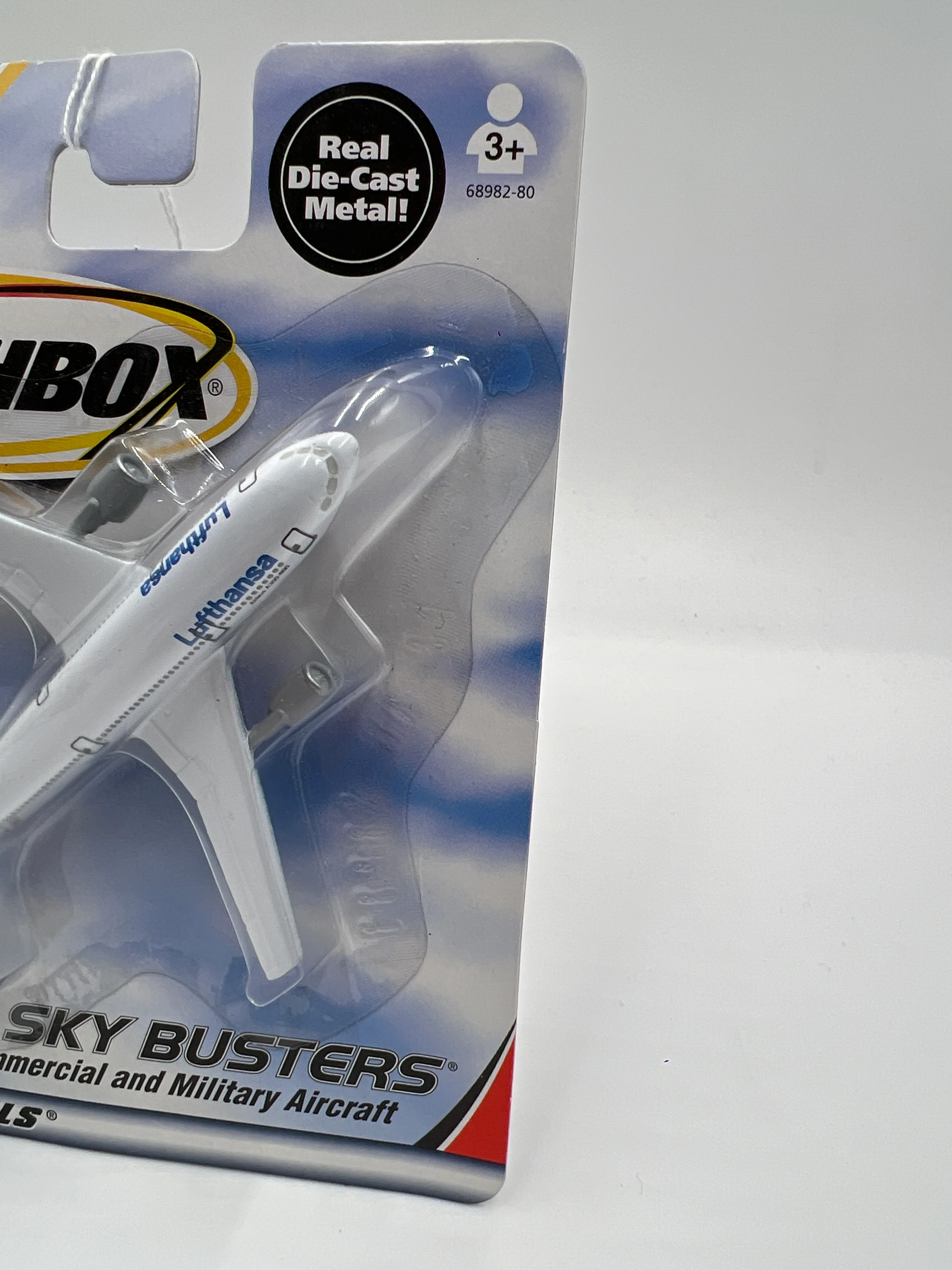 Matchbox Sky Busters A300B Airbus Lufthansa White VV3 - Image 4