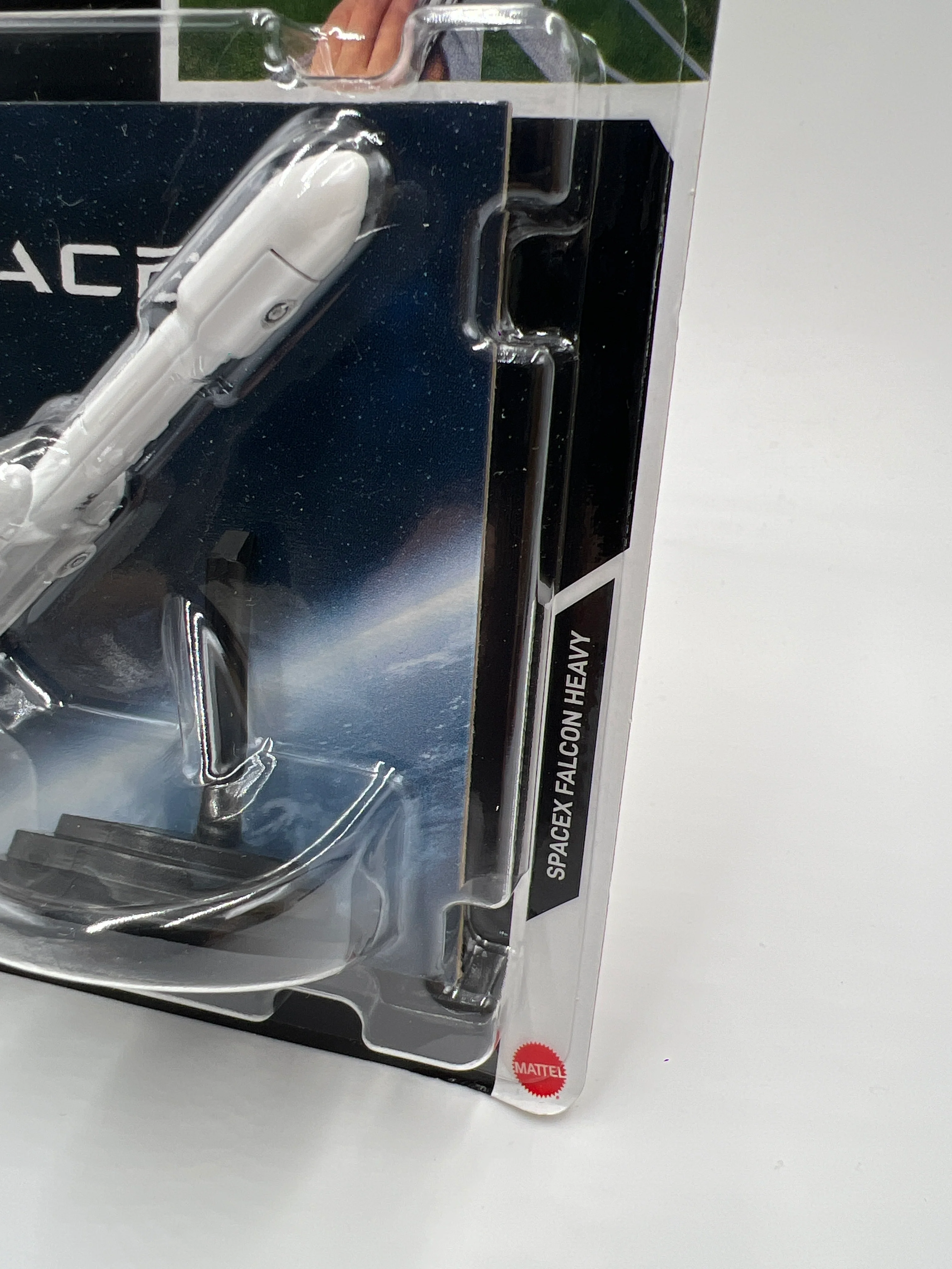 Matchbox Sky Busters Spacex Falcon Heavy White - Image 4