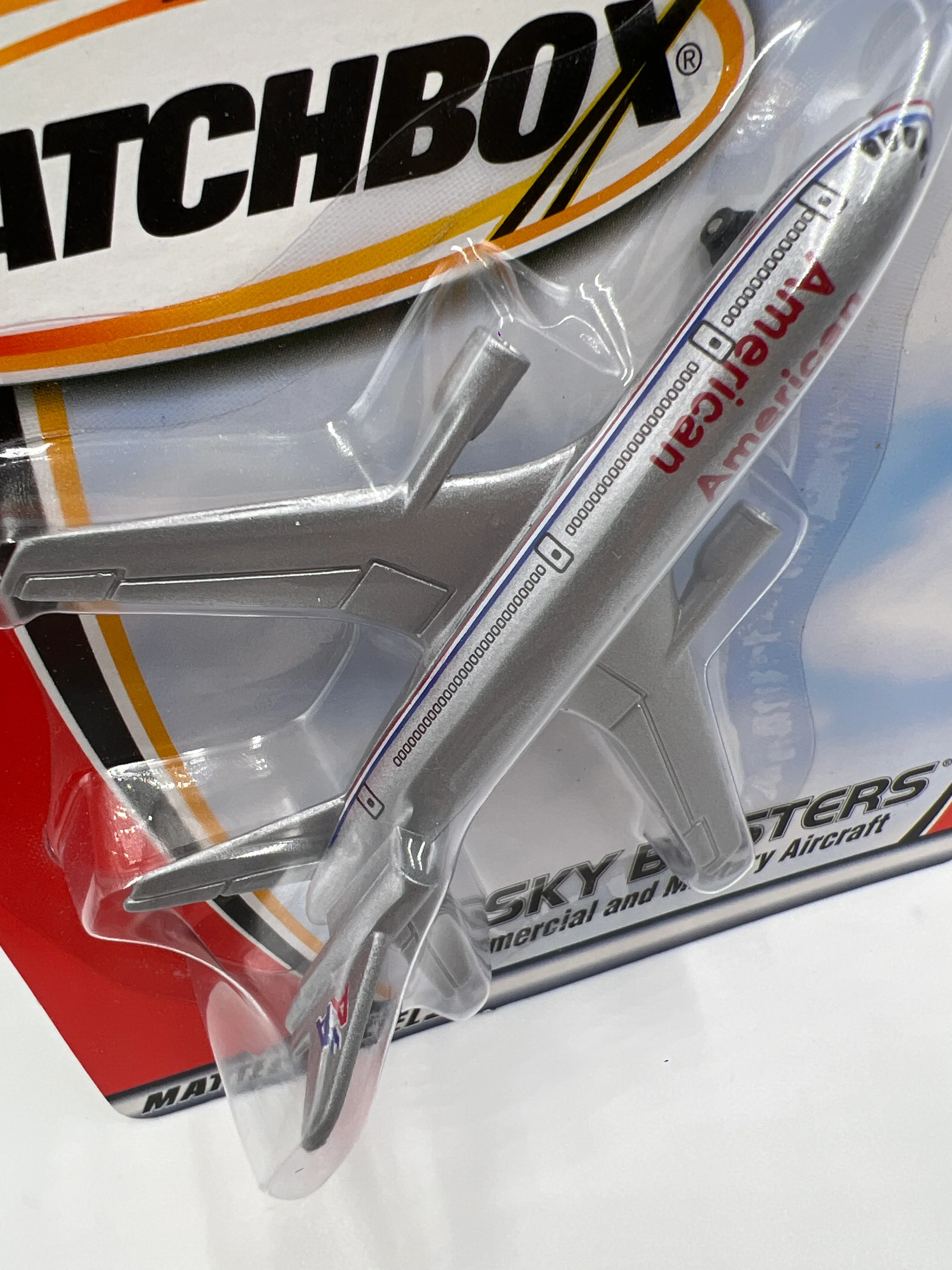 Matchbox Sky Busters DC-10 American Airlines WW7 - Image 3
